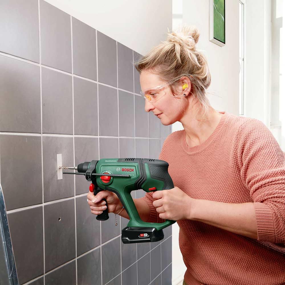 Bosch UniversalHammer 18V martello perforatore SDS plus 2,5Ah