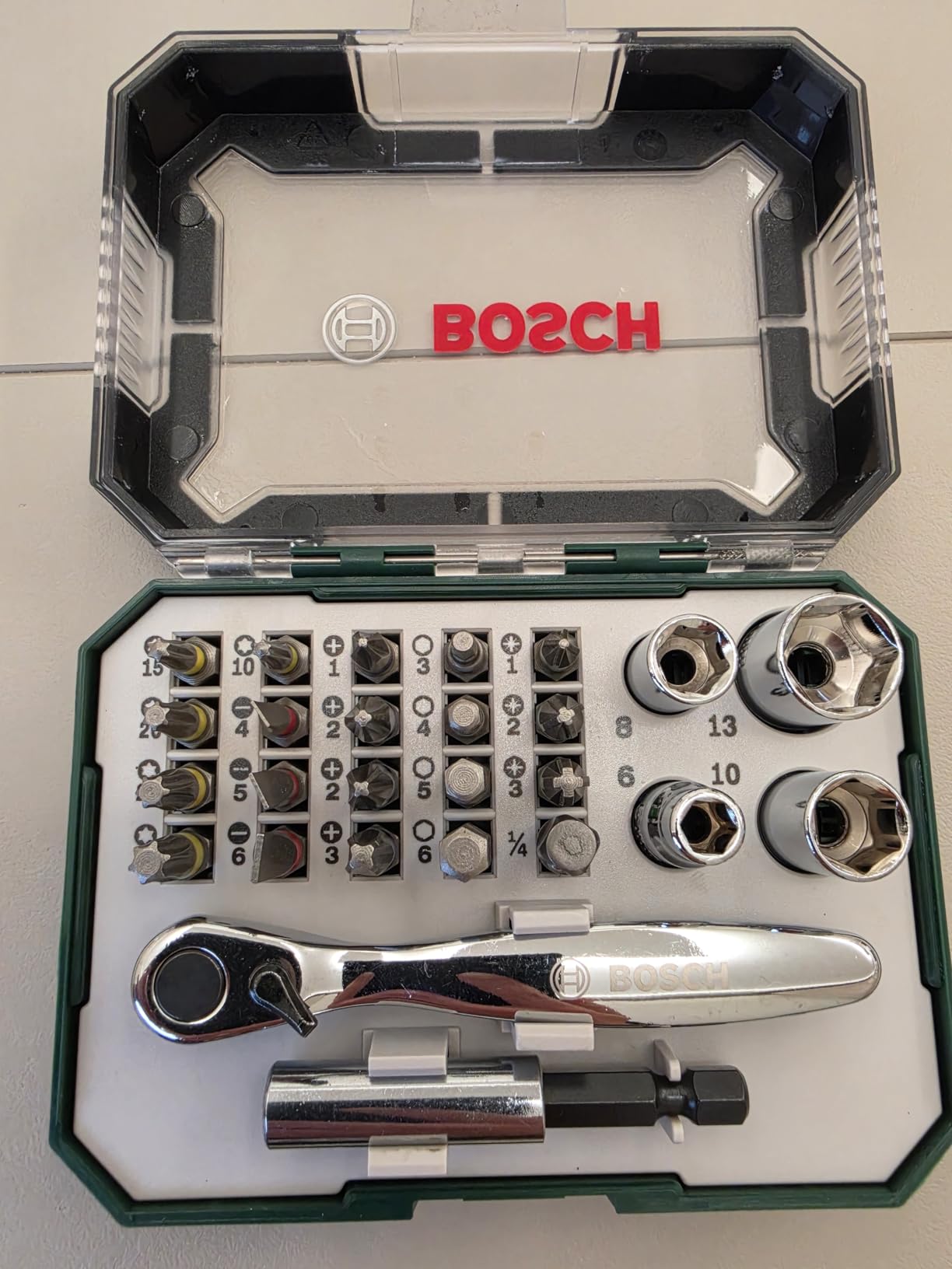 Bosch Set 26 Bit Avvitamento con Cricchetto e Bussole