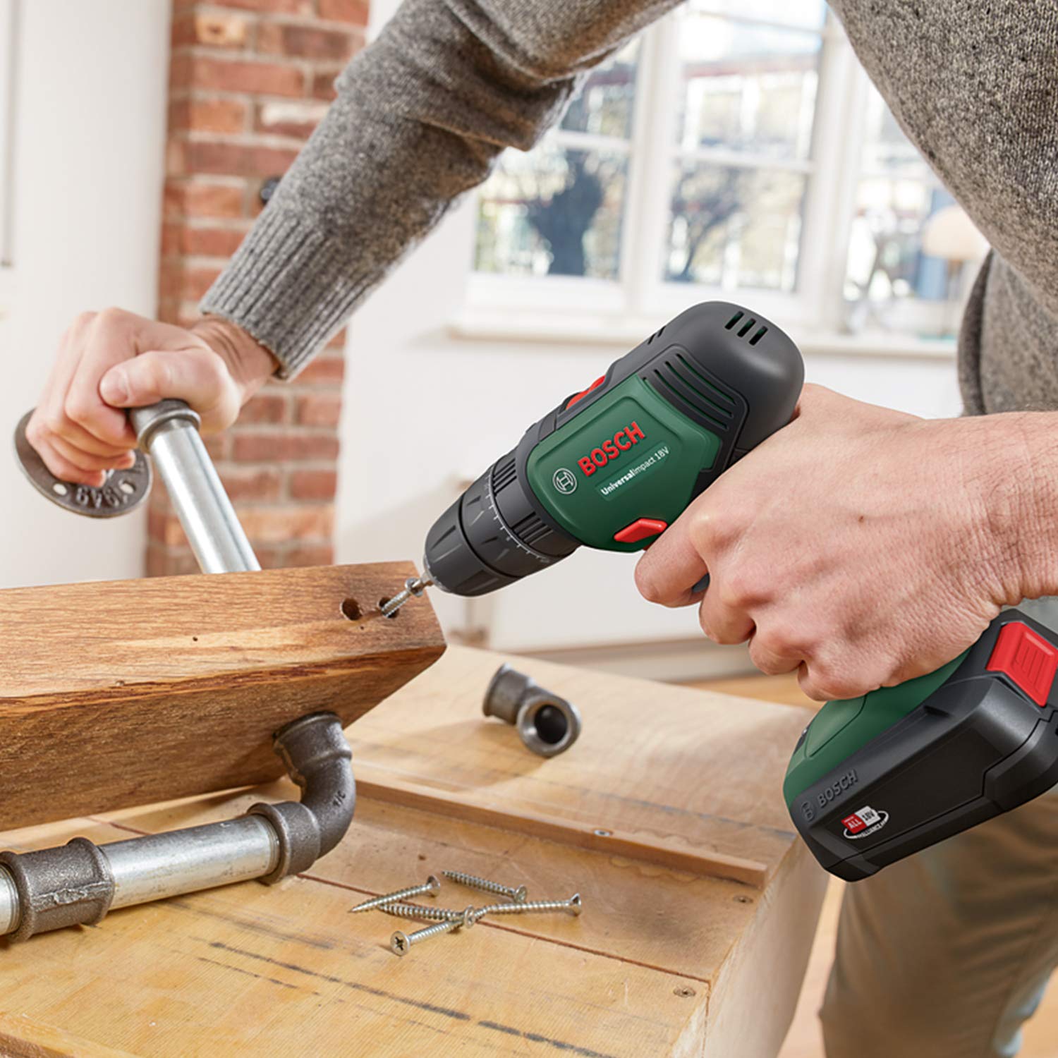 Bosch UniversalImpact 18 trapano battente 18V senza batteria