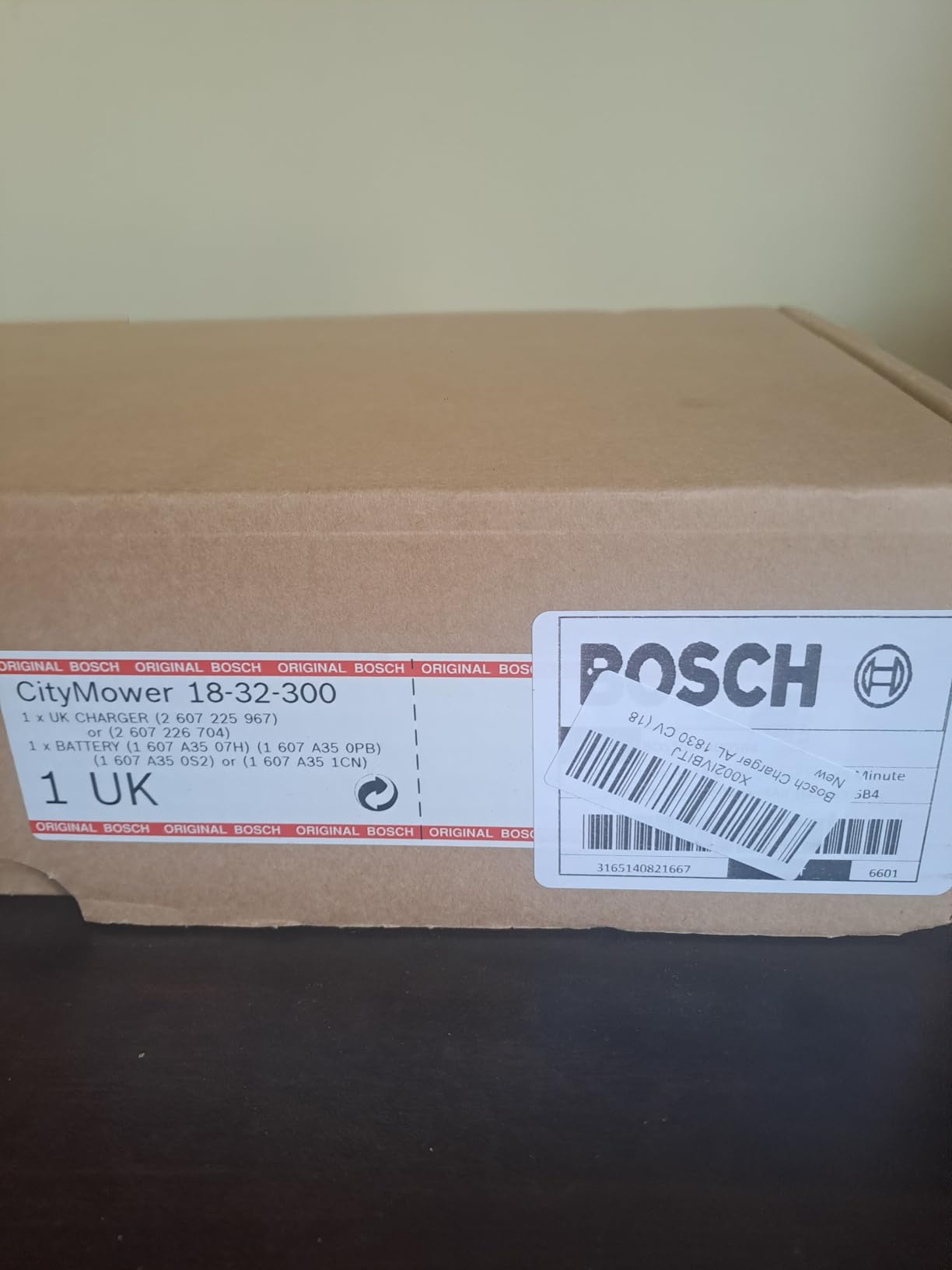 Bosch IXO Set cacciavite a batteria 3,6V 10 bit con teste