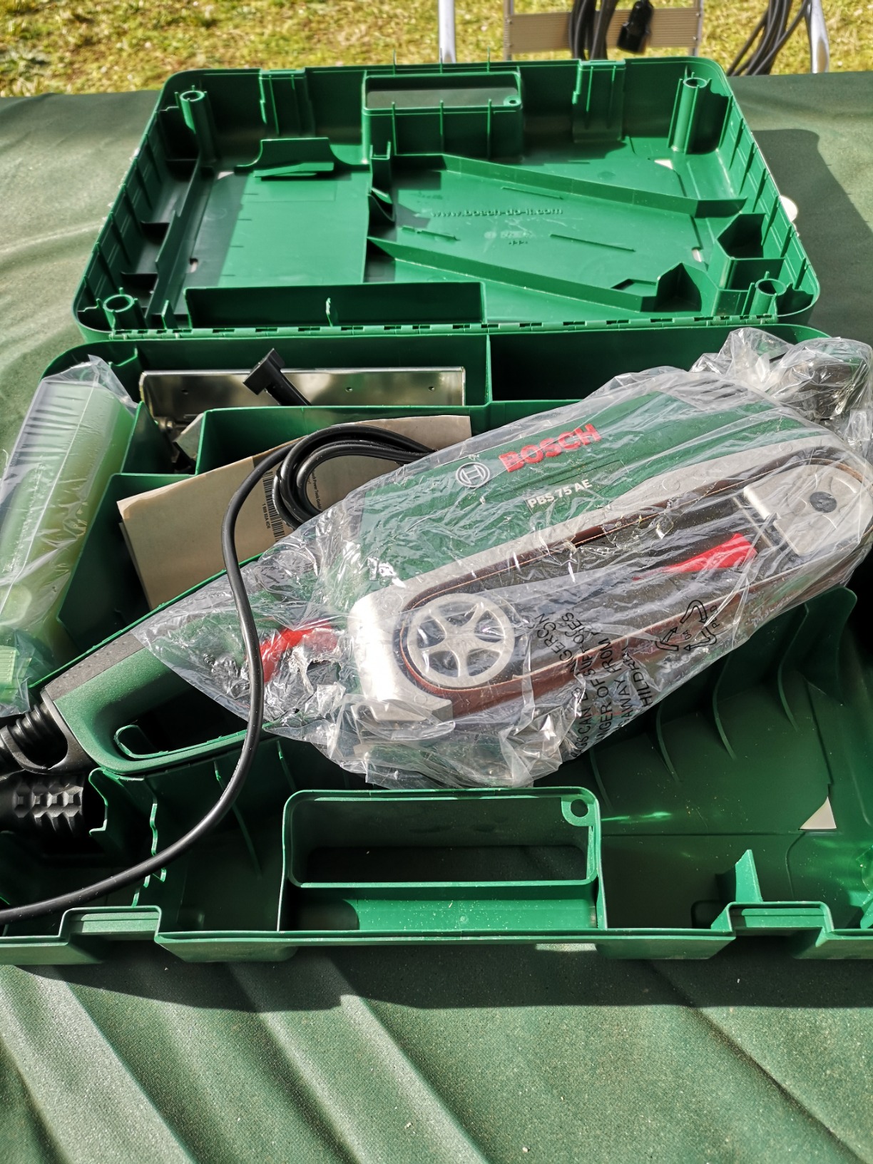 Bosch PBS 75 AE Levigatrice a Nastro 750W in Valigetta