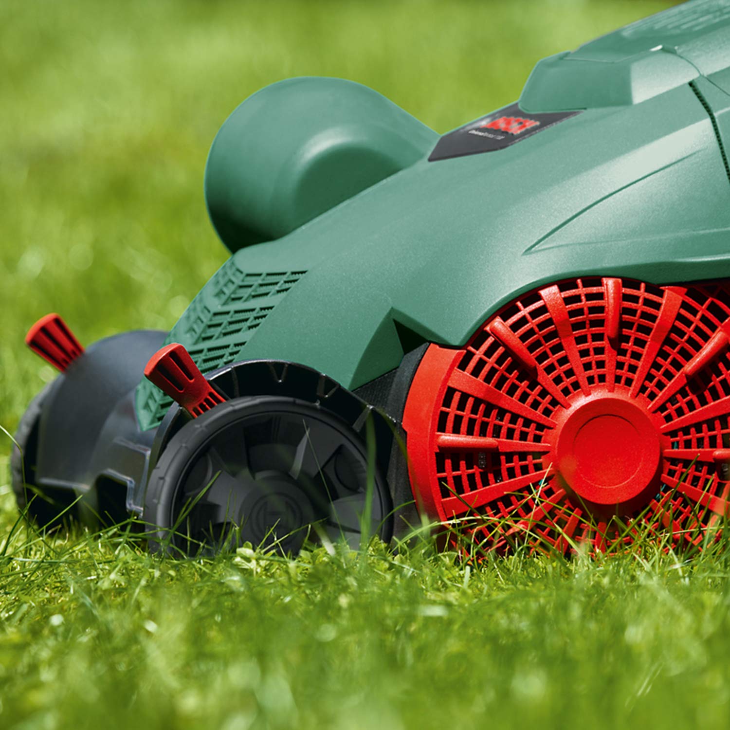 Bosch UniversalRake 900 Arieggiatore Prato Elettrico 50 L