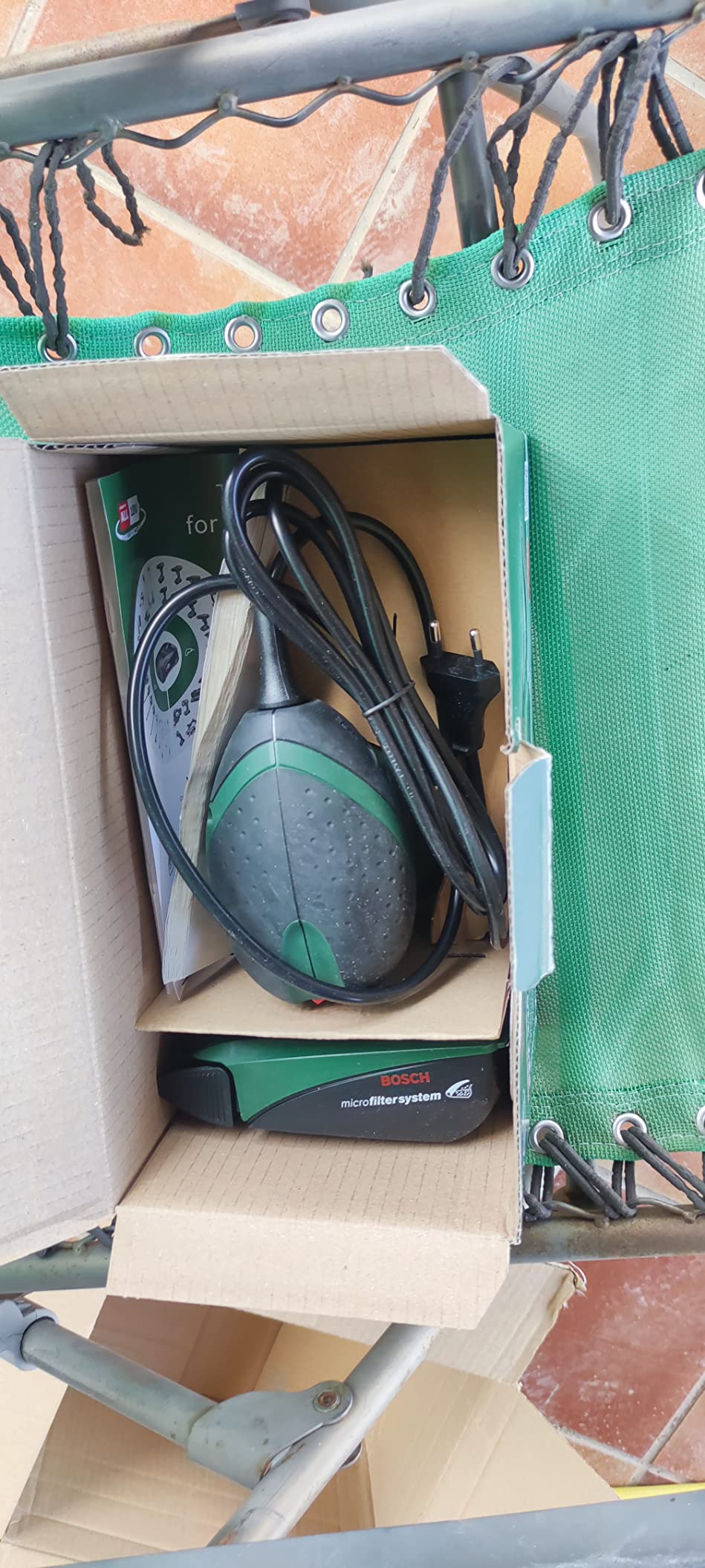 Bosch Levigatrice Eccentrica 220W con Aspirazione 125mm
