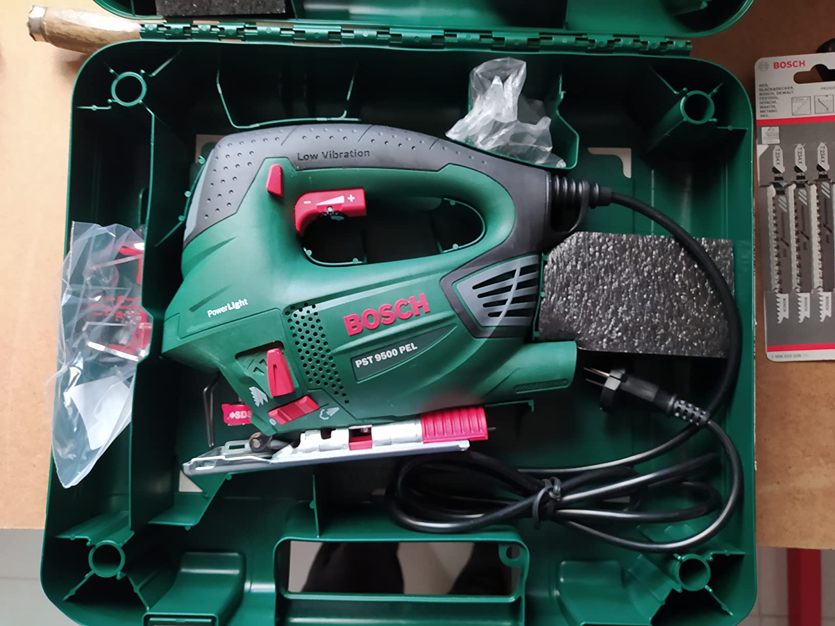 Bosch PST 9500 Seghetto Alternativo 620 W 90 mm