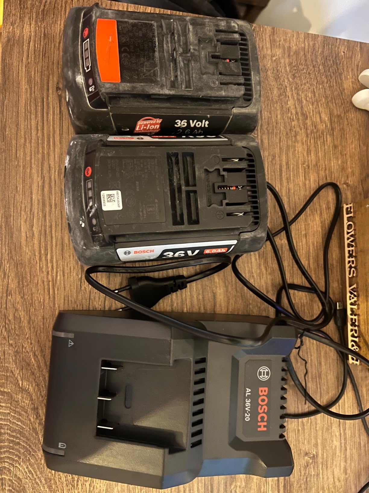 Bosch AL 36V-20 Caricabatteria 36 V litio