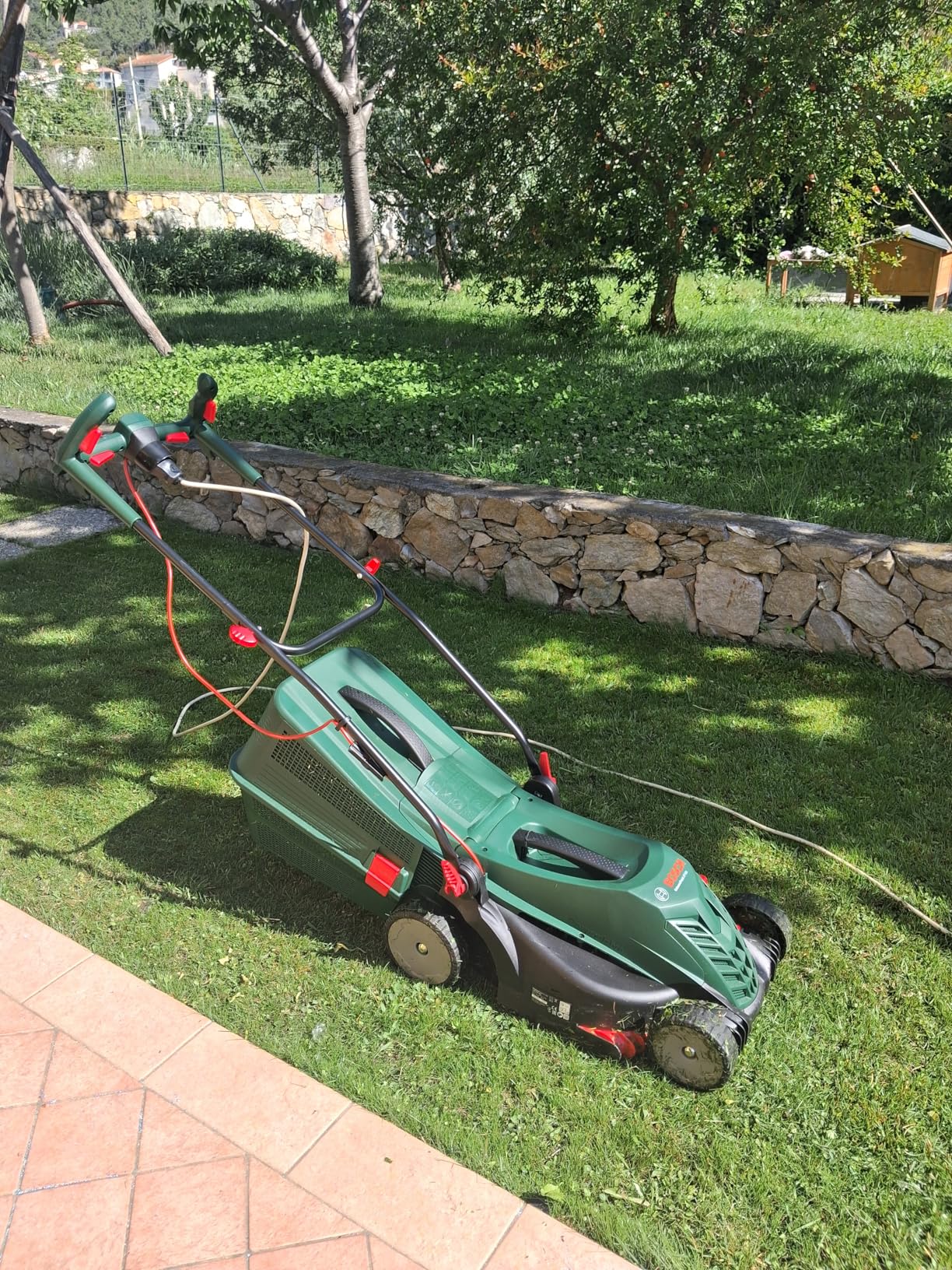 Bosch UniversalRotak 37-555 Tagliaerba a Filo 1400 W