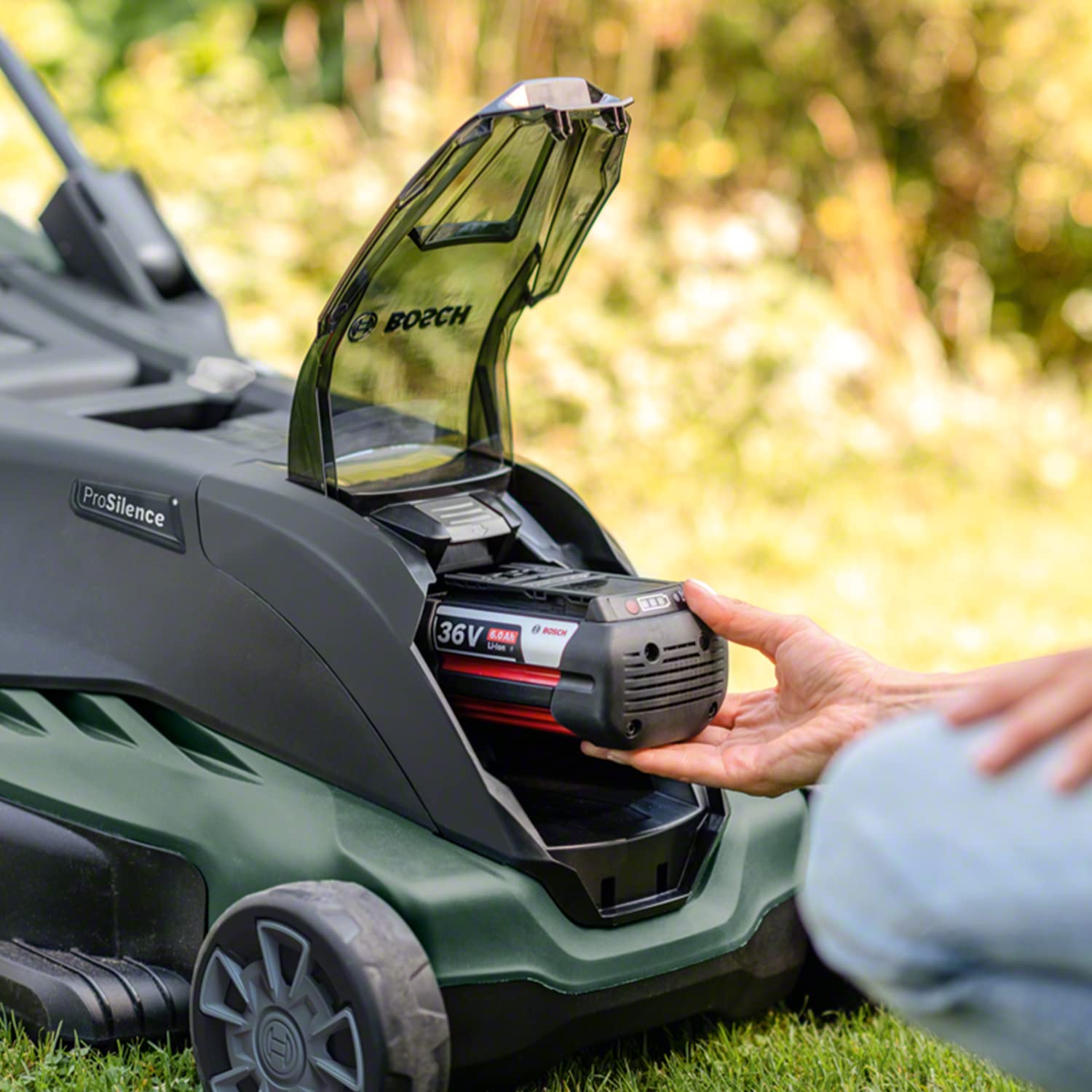 Bosch AdvancedRotak 36-750 tagliaerba senza batteria 36V