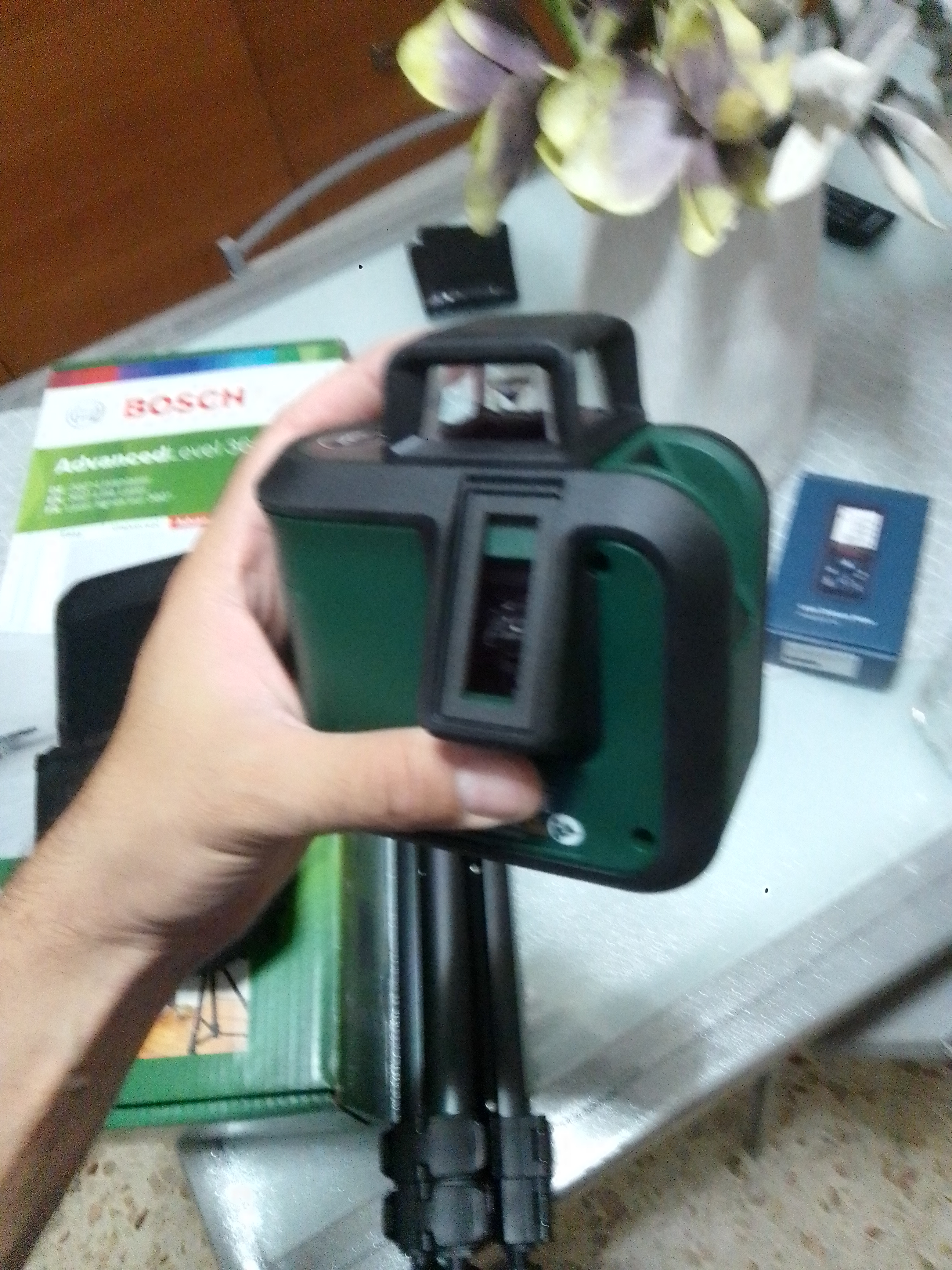 Bosch AdvancedLevel 360 livella laser verde con treppiede