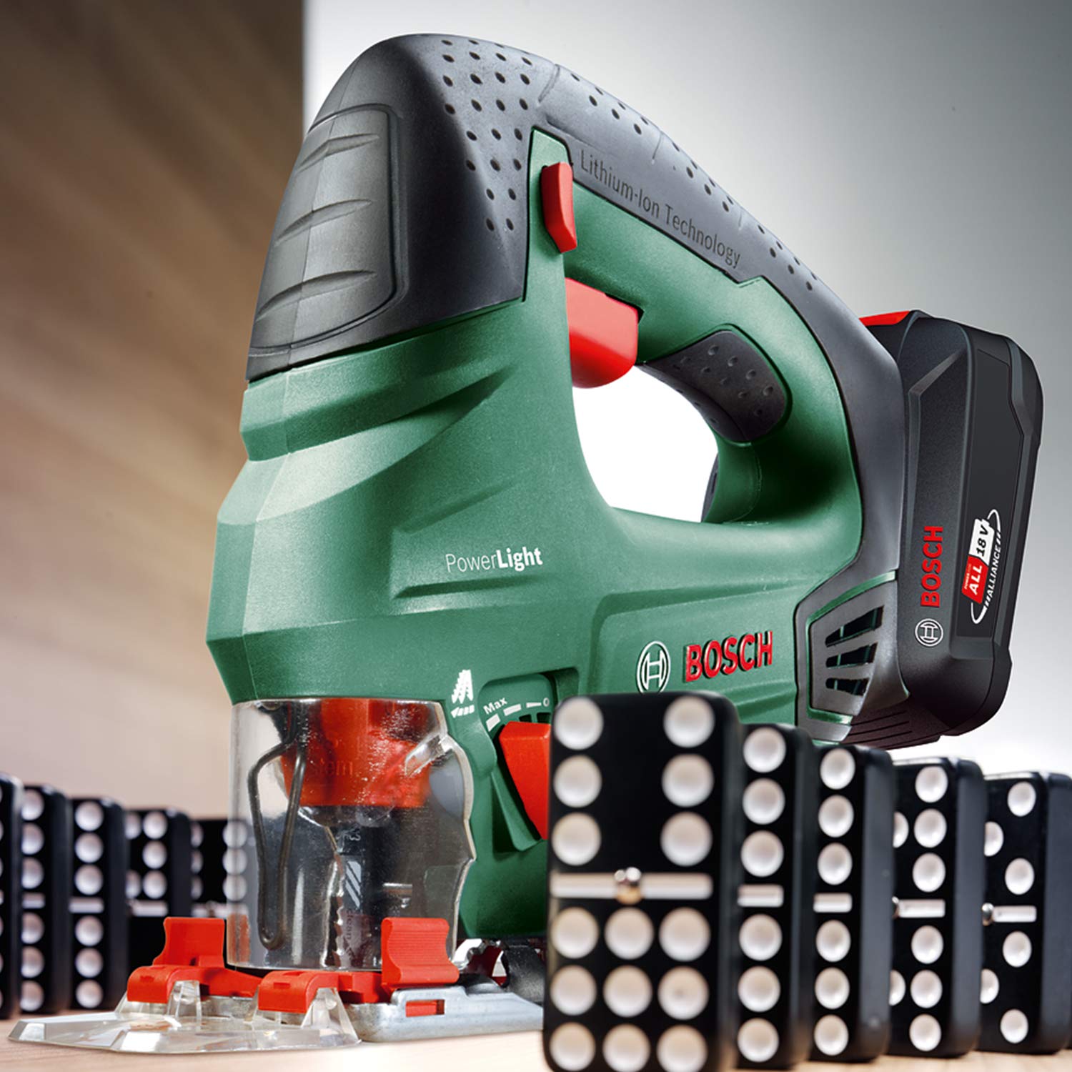 Bosch PST 18 LI Seghetto Alternativo 18V Set con Batteria