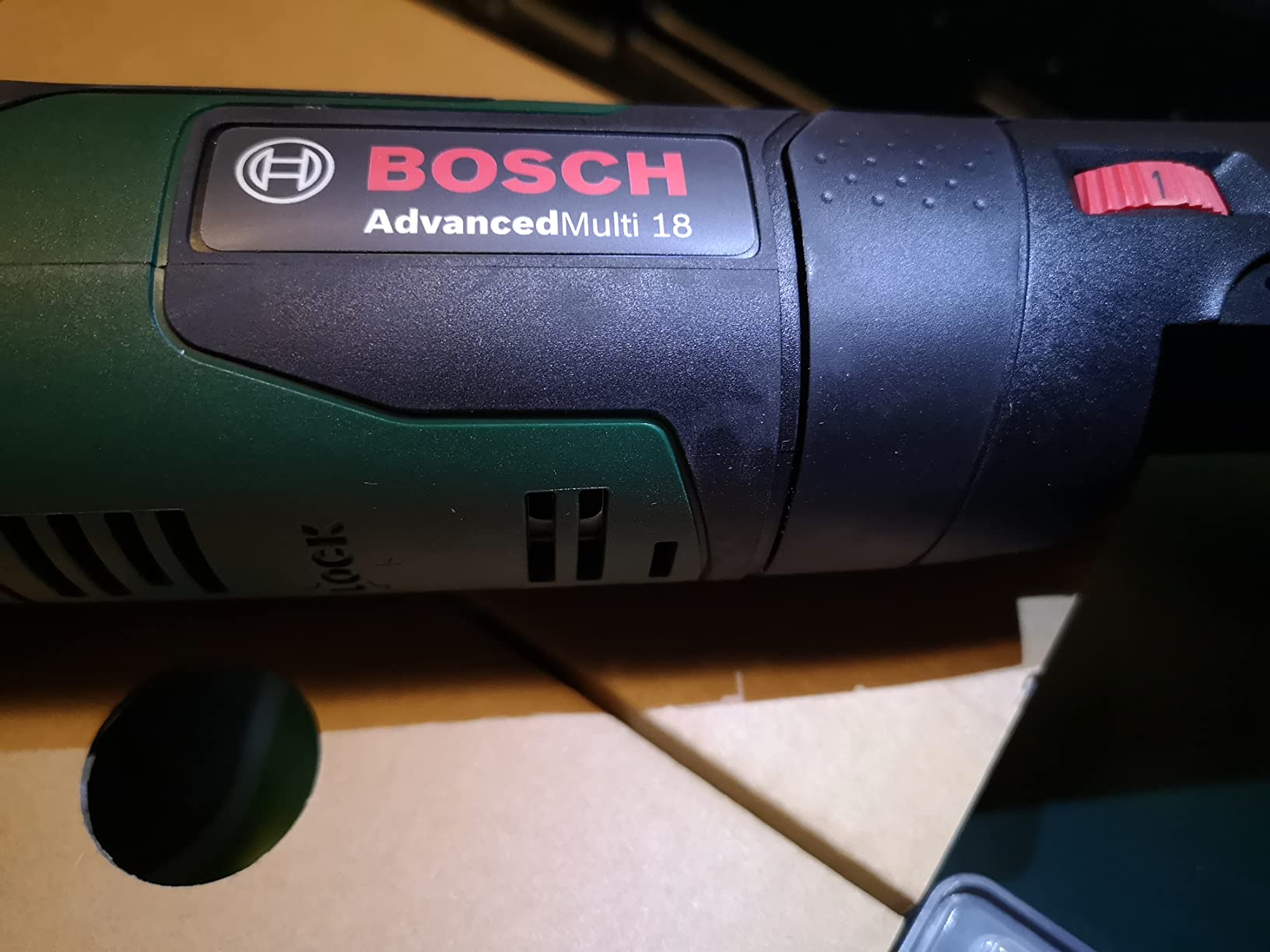 Bosch AdvancedMulti 18 multiutensile 18V senza batteria SystemBox