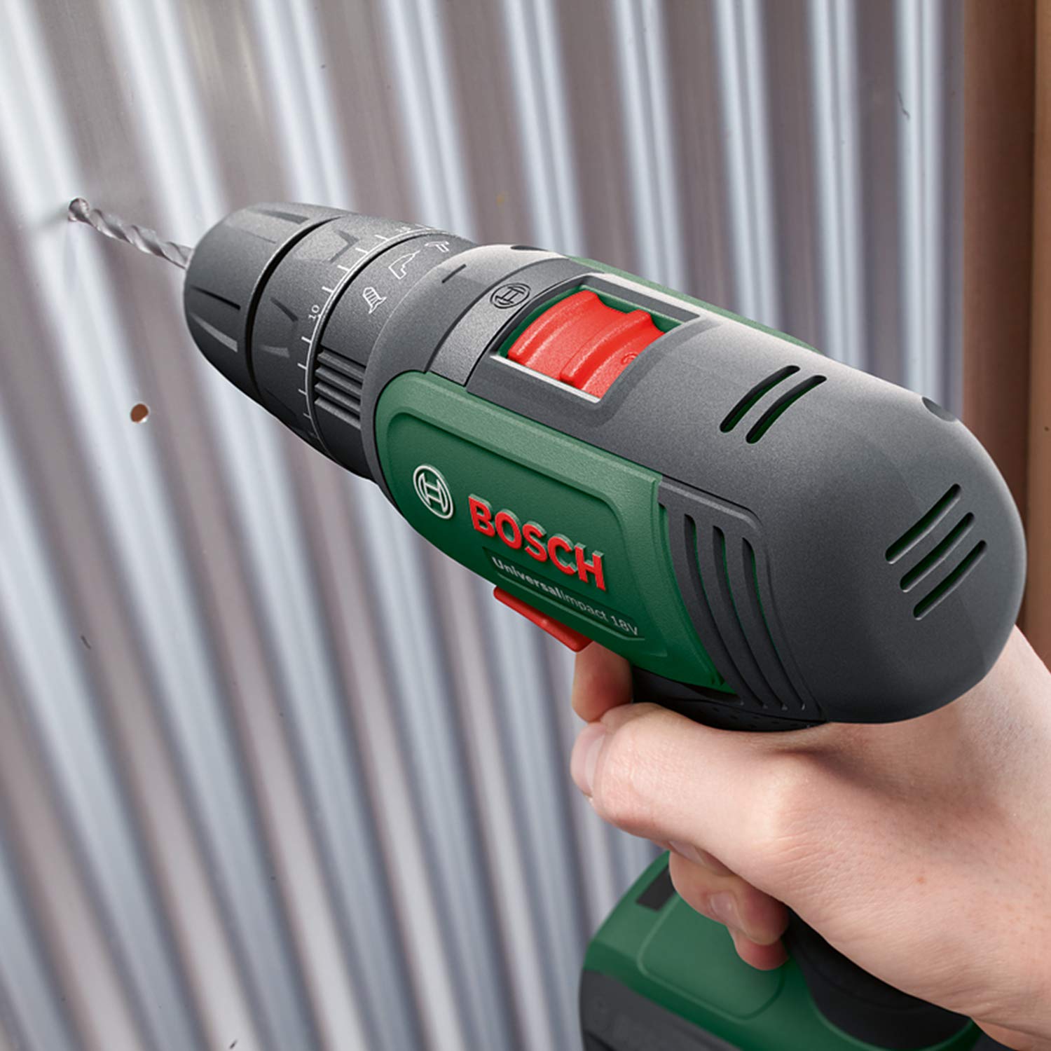 Bosch UniversalImpact 18 trapano battente 18V senza batteria