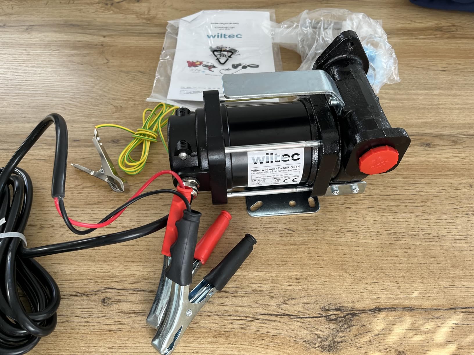 Wiltec pompa travaso carburante 12V 40 l/min 180W