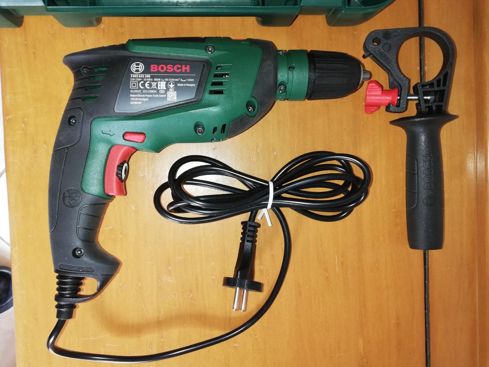 Bosch UniversalImpact 800 trapano a percussione 800W con valigetta