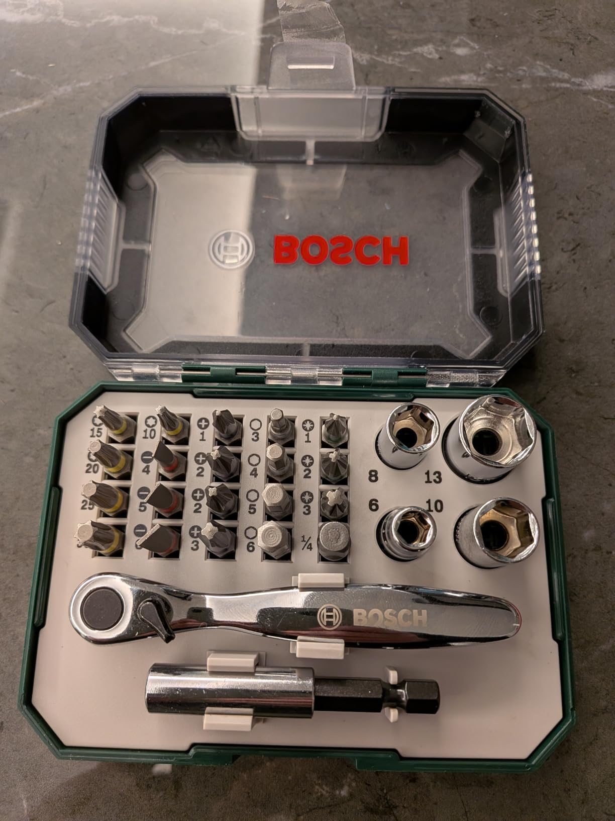 Bosch Set 26 Bit Avvitamento con Cricchetto e Bussole