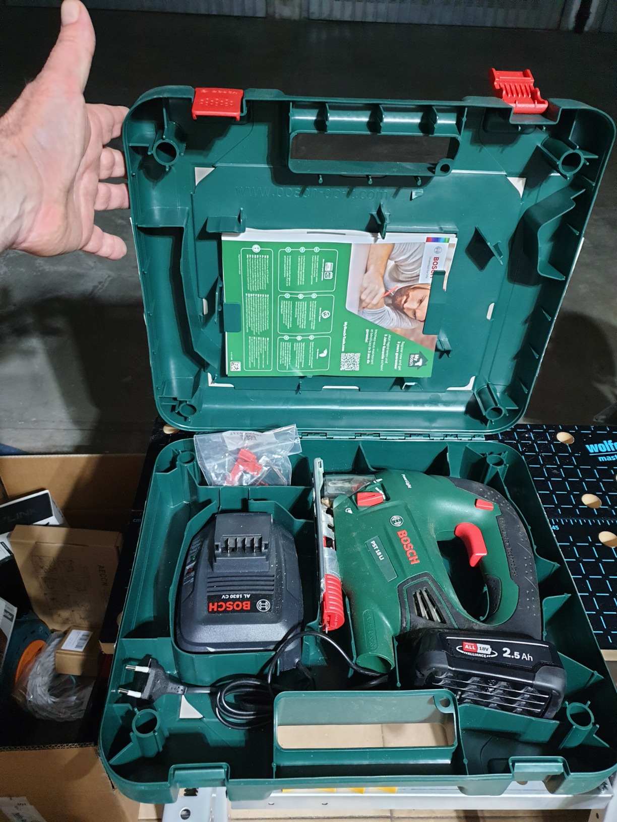 Bosch PST 18 LI Seghetto Alternativo 18V Set con Batteria