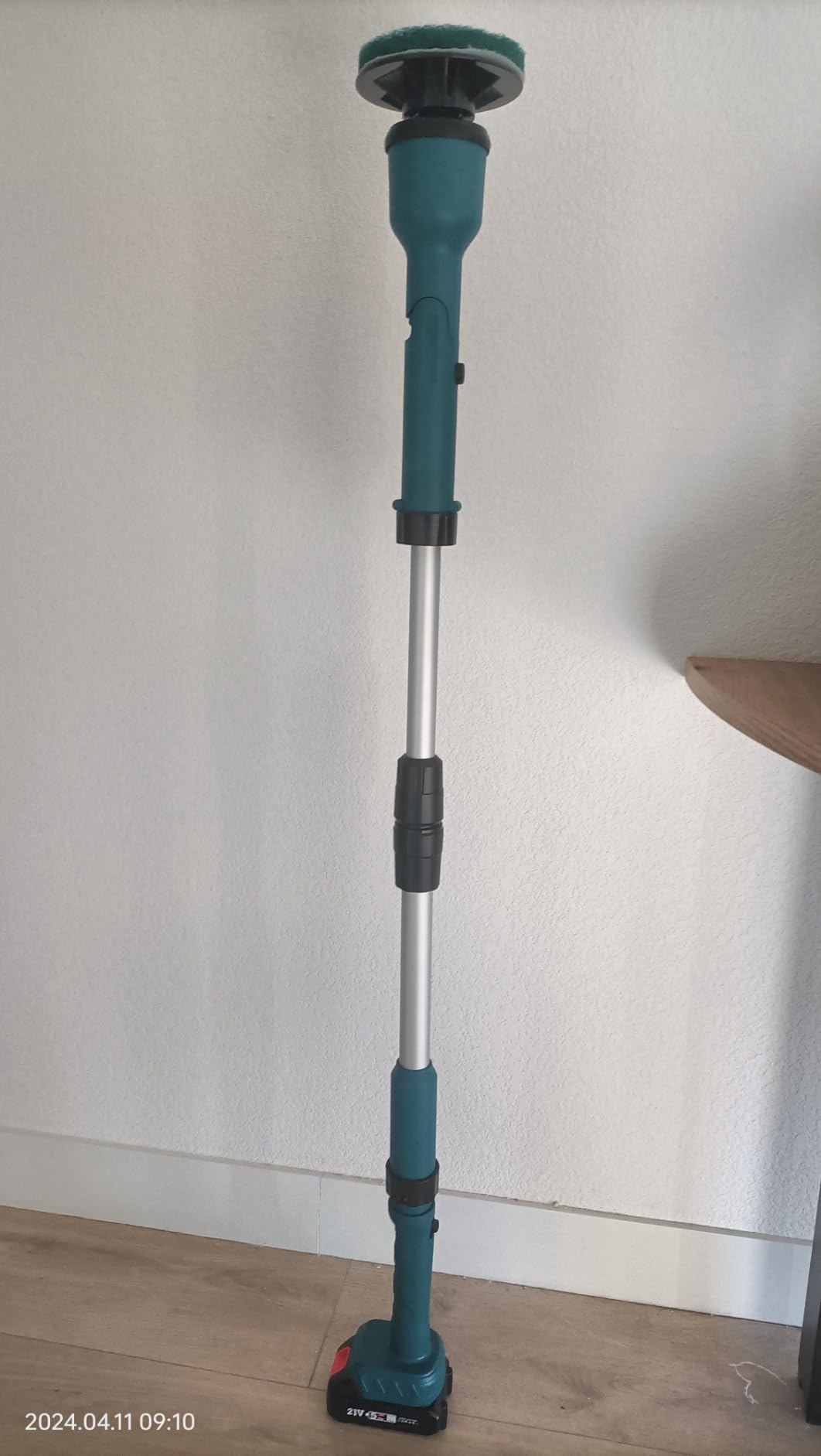 Weytoll spazzola elettrica pulizia 21V 8 testine 2 batterie