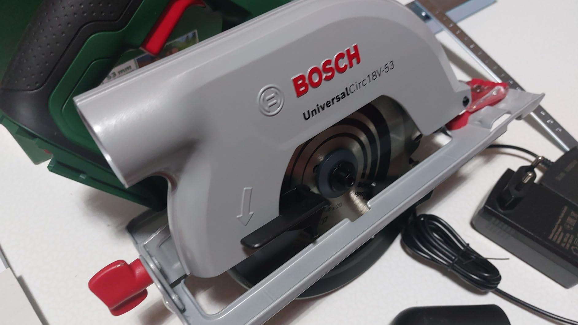 Bosch UniversalCirc 18V-53 Sega Circolare 2,5 Ah