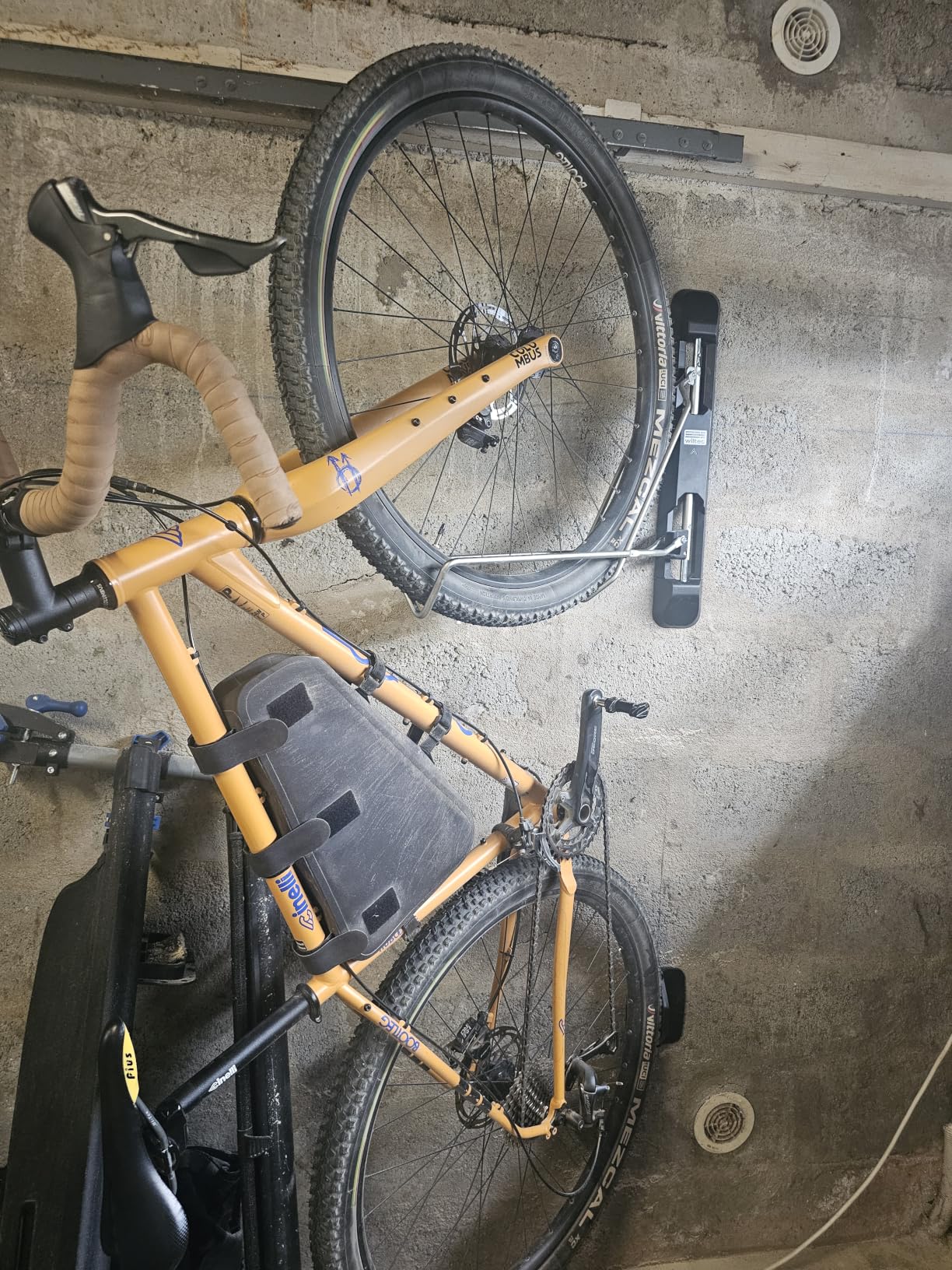 Wiltec Portabici da Muro 11,8x63,8x58,3 cm 35 kg