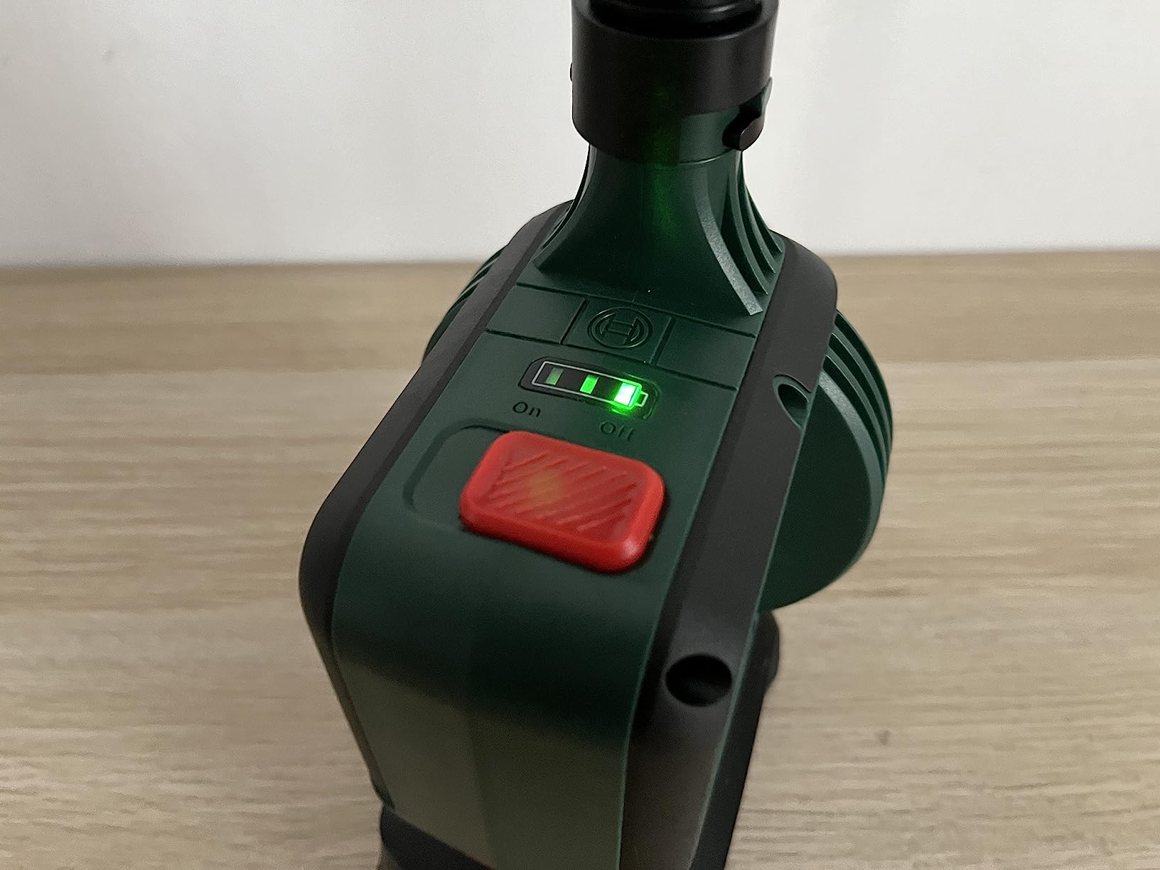 Bosch EasyInflate 18V-500 pompa aria batteria 2,0 Ah