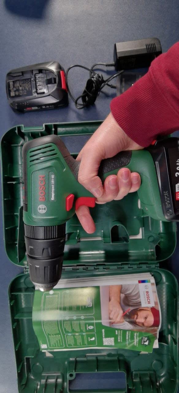 Bosch EasyImpact 18V-40 trapano con 2 batterie 2,0 Ah