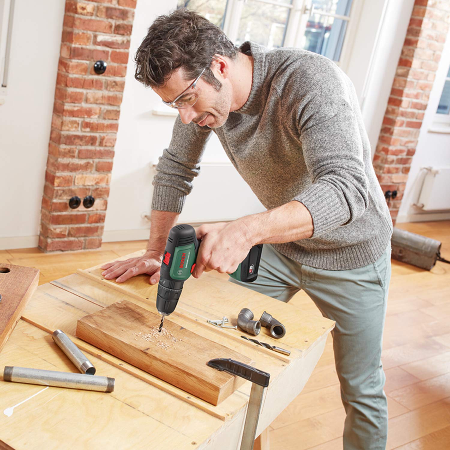 Bosch UniversalImpact 18 trapano battente 18V senza batteria
