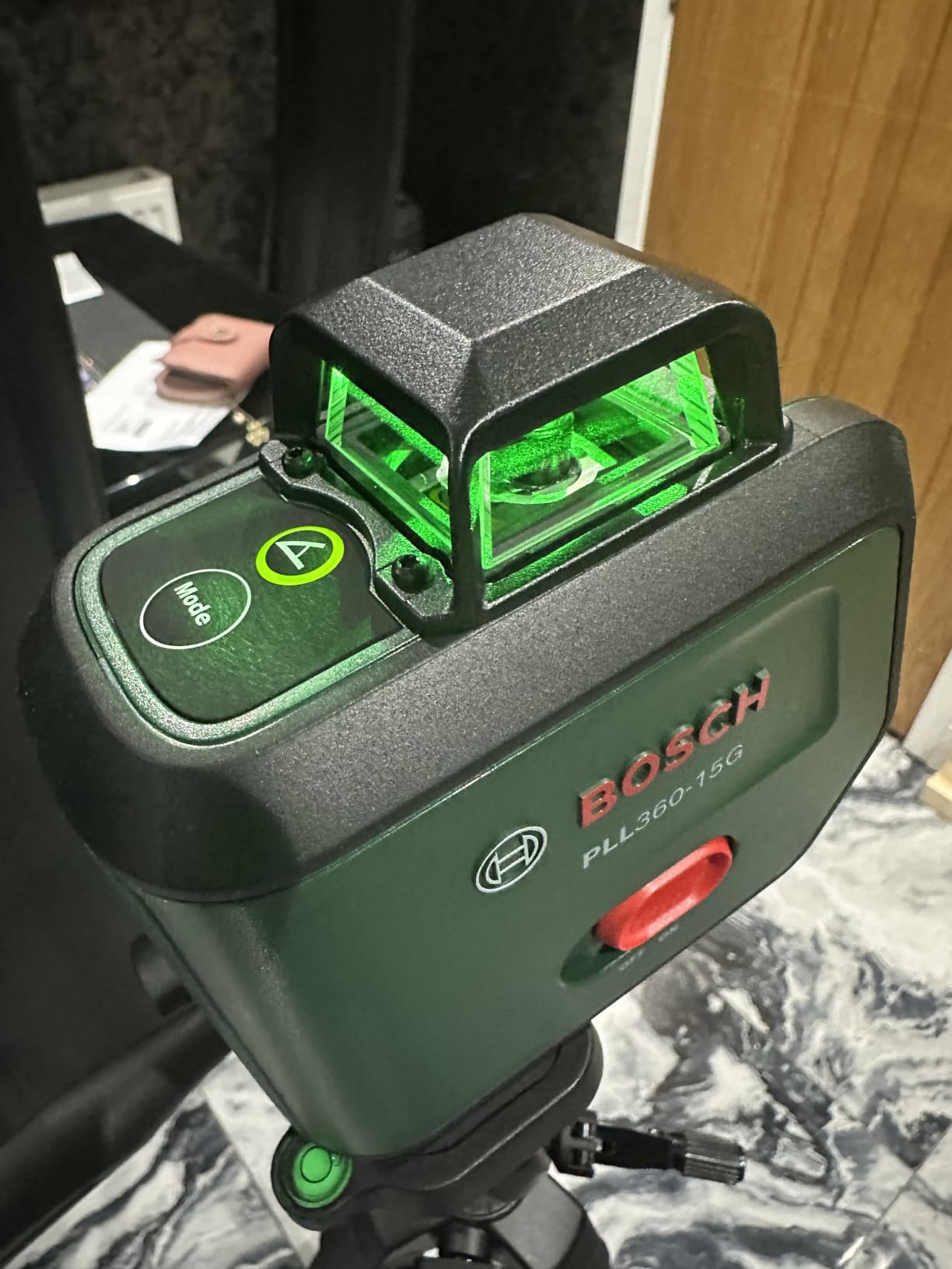 Bosch PLL360-15G Livella Laser verde 360° con batteria