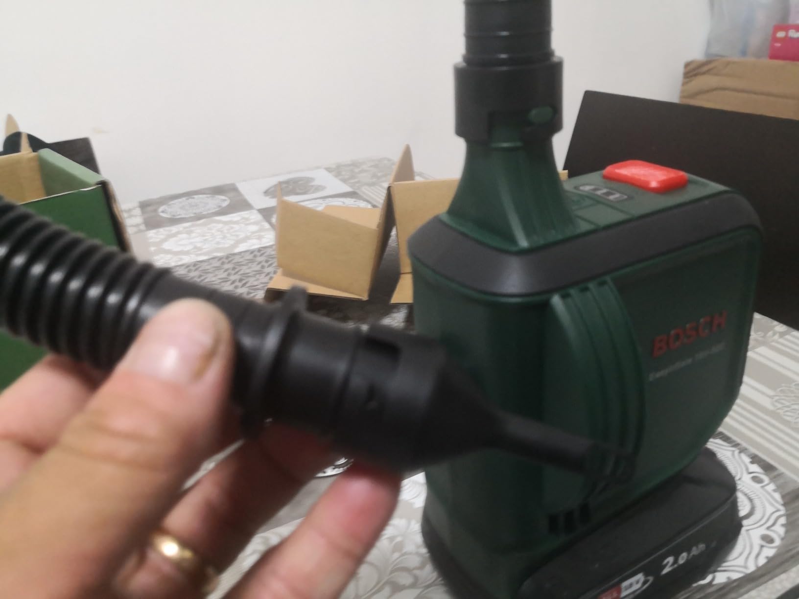 Bosch EasyInflate 18V-500 pompa aria batteria 2,0 Ah