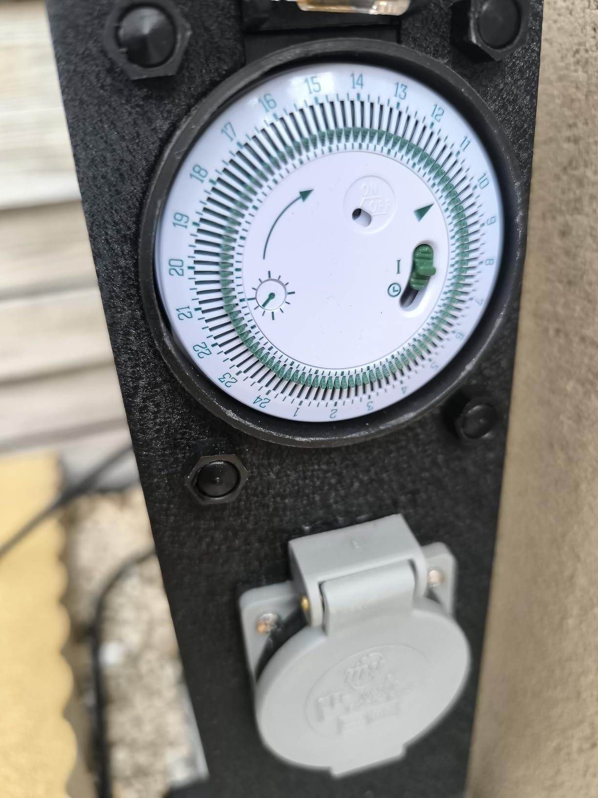Wiltec Colonna Doppia Nera Multipresa Giardino 2 Prese Timer