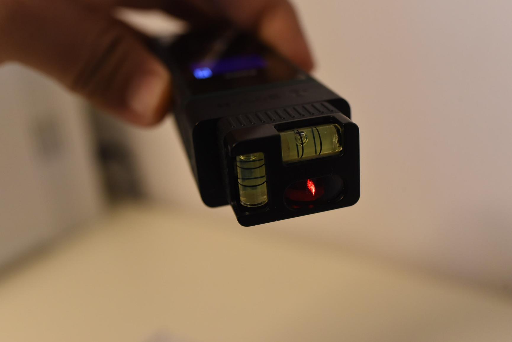 Bosch Zamo Distanziometro Laser 20 m con 3 Adattatori