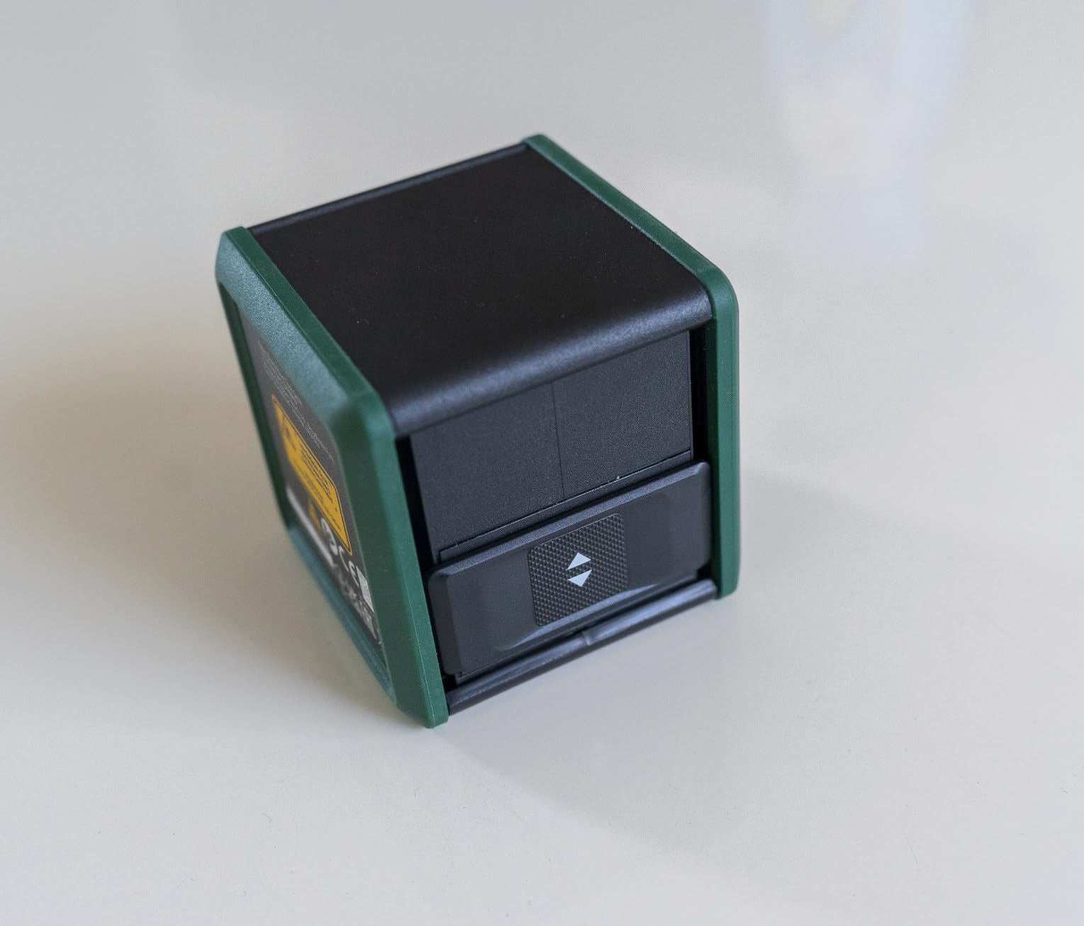 Bosch Quigo Green Livella Laser a Croce con Treppiede