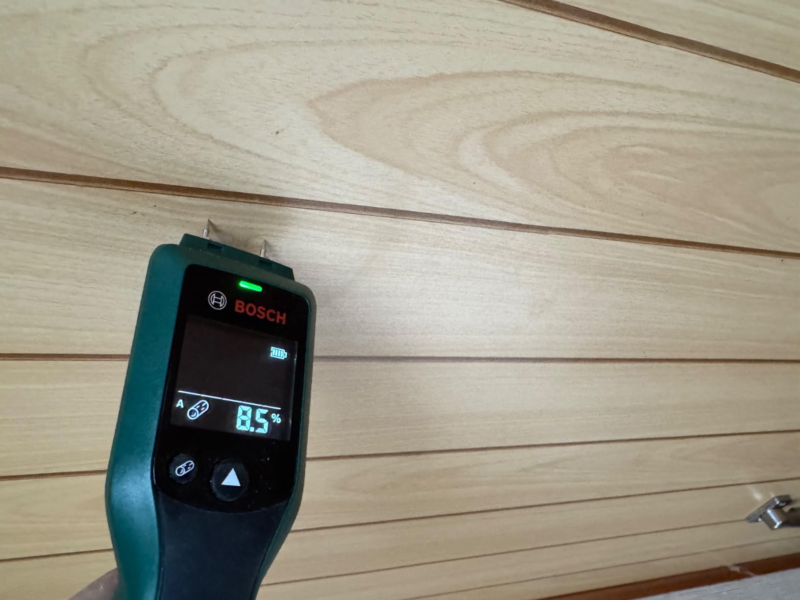 Bosch UniversalHumid misuratore umidita legno a spilli LED