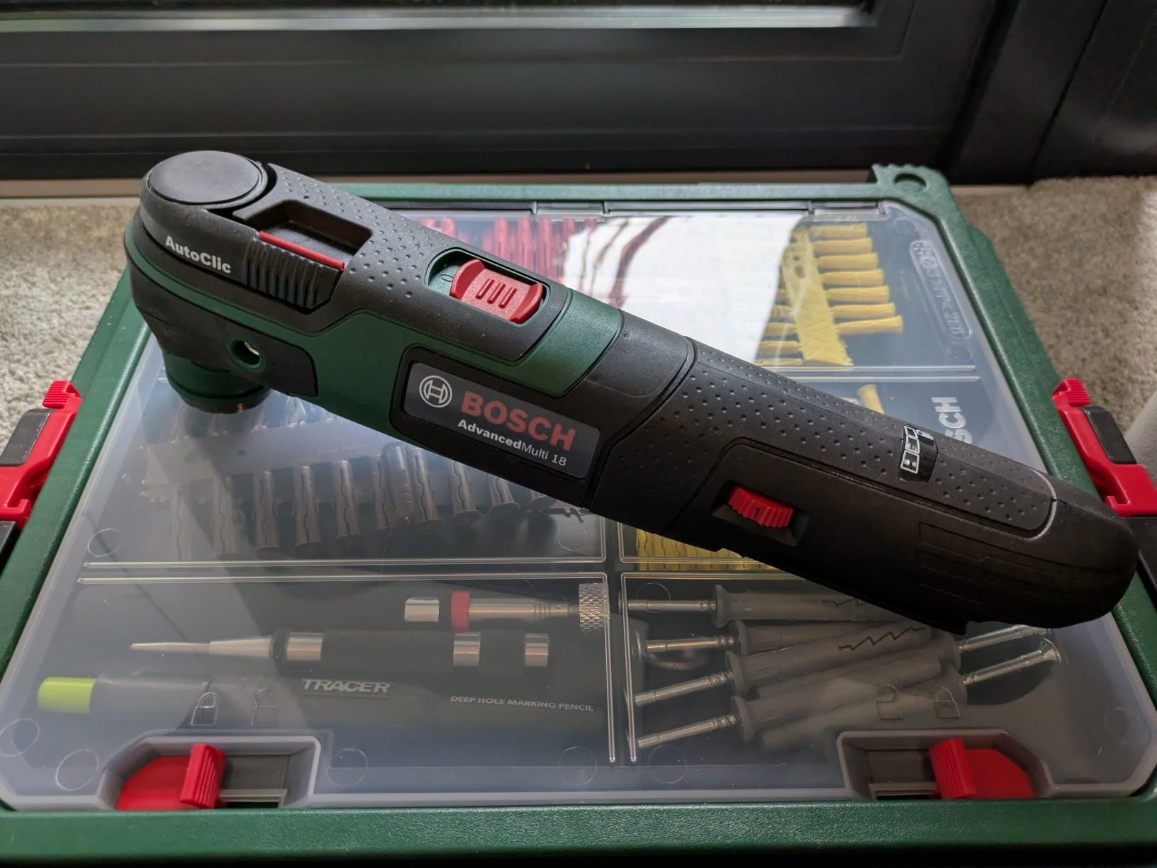 Bosch AdvancedMulti 18 multiutensile 18V senza batteria SystemBox