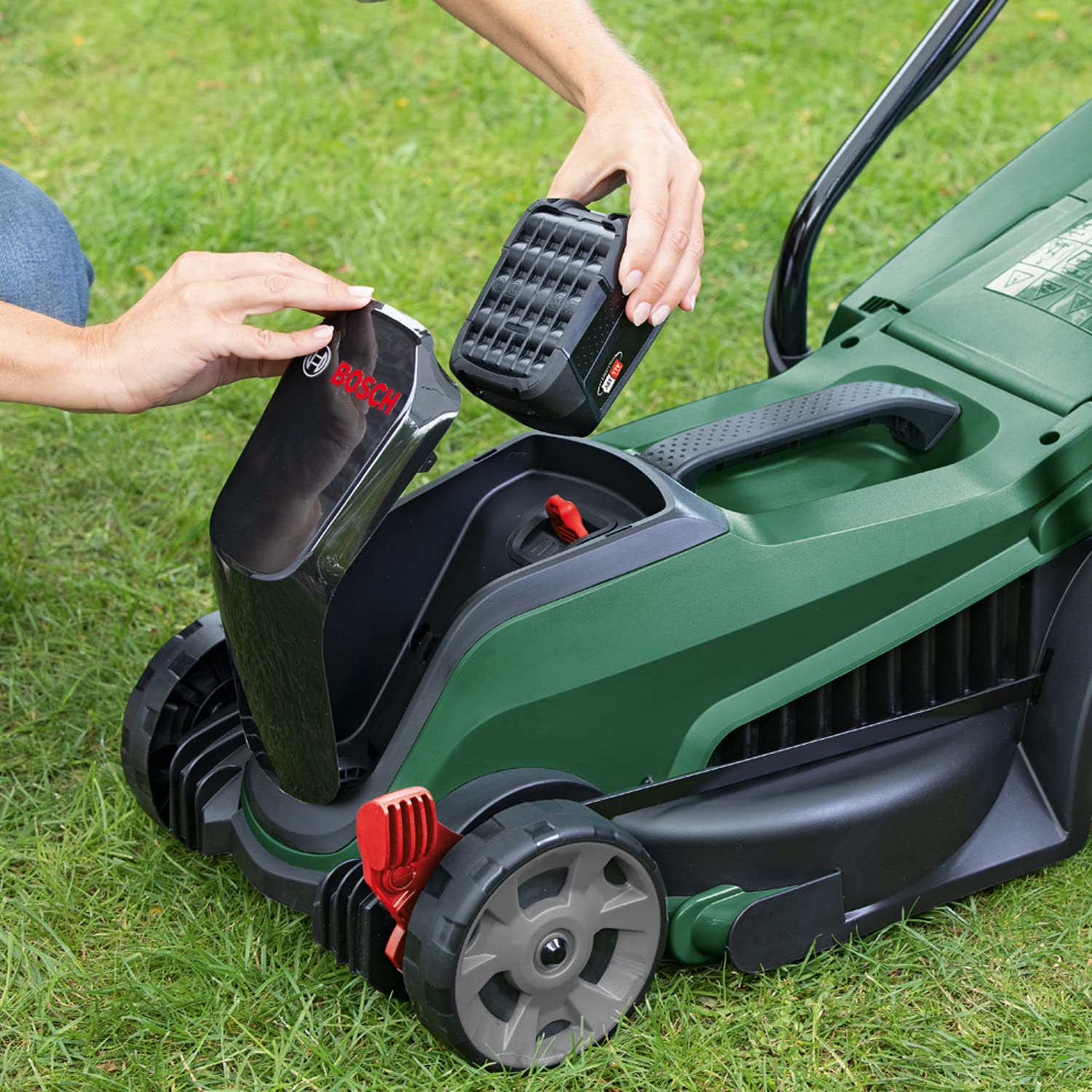 Bosch CityMower 18V-32-300 tosaerba con batteria 4,0 Ah