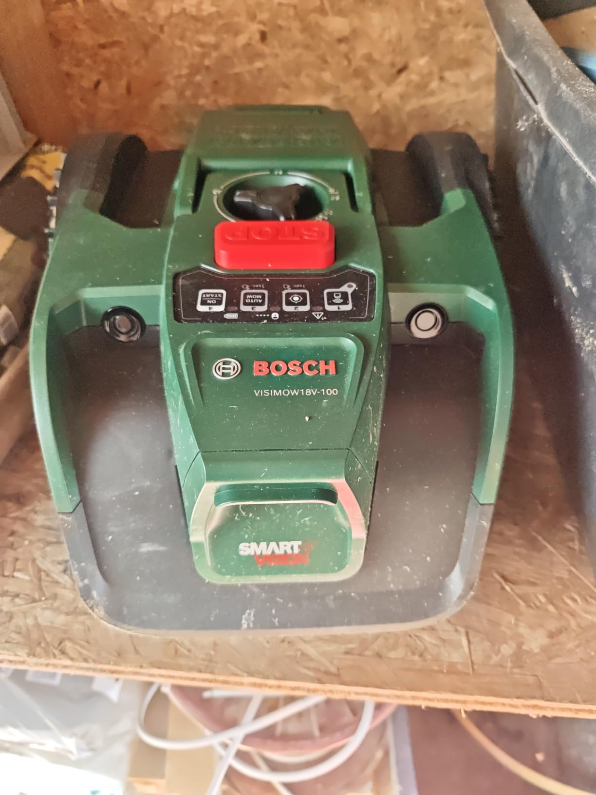 Bosch VisiMow 18V-100 robot rasaerba senza batteria 100mq