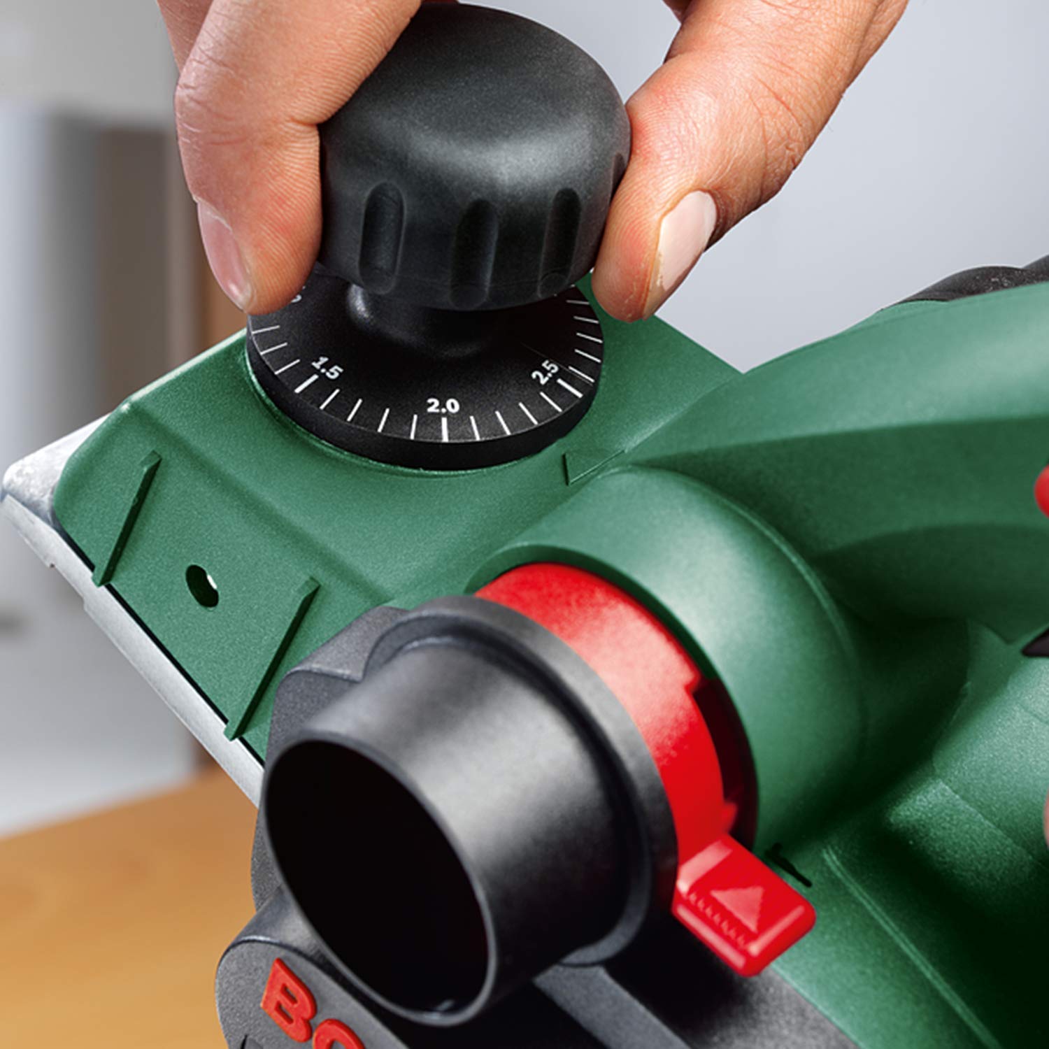 Bosch 603271100 Pialla elettrica 750 W lama 82 mm