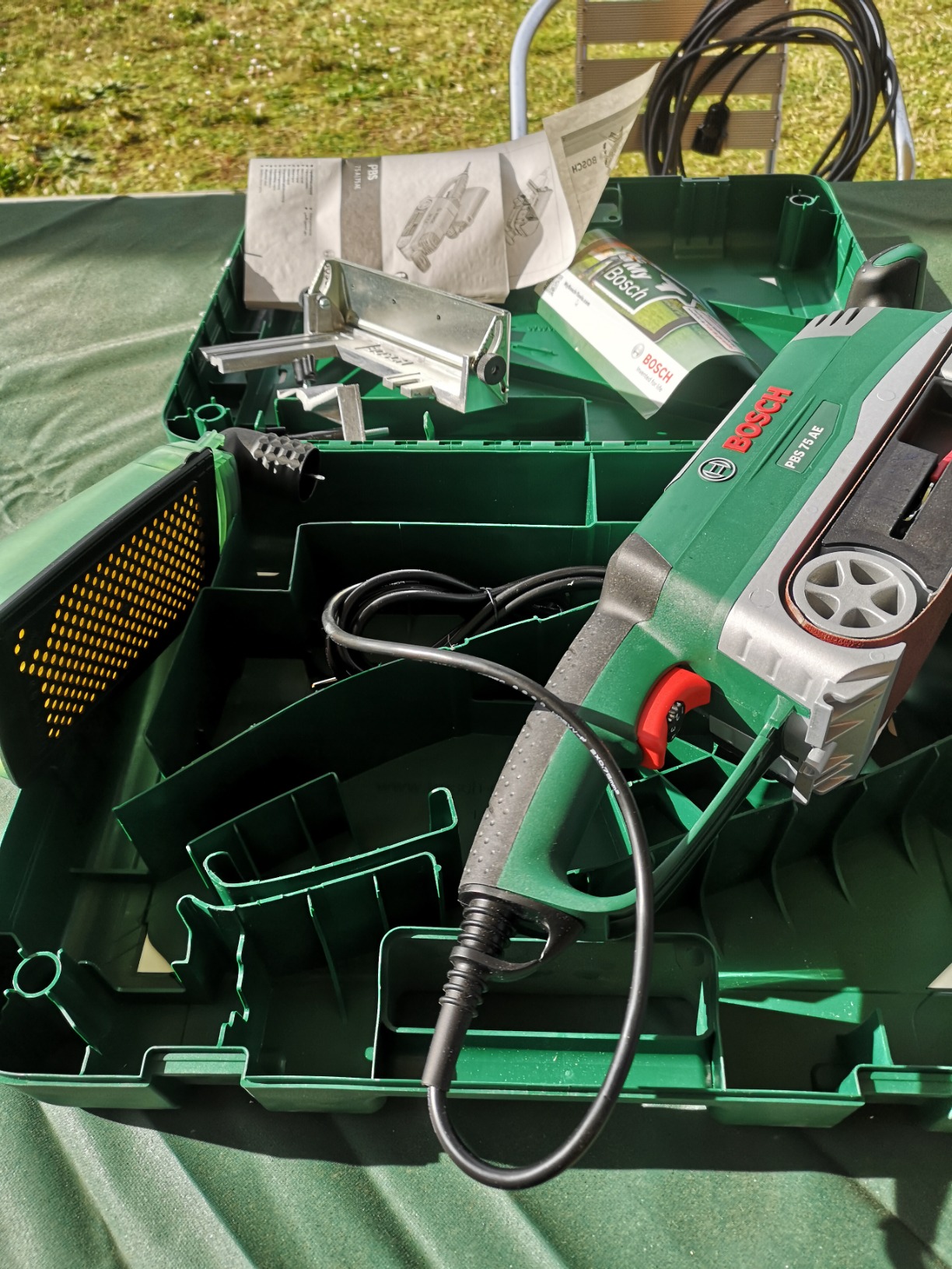 Bosch PBS 75 AE Levigatrice a Nastro 750W in Valigetta