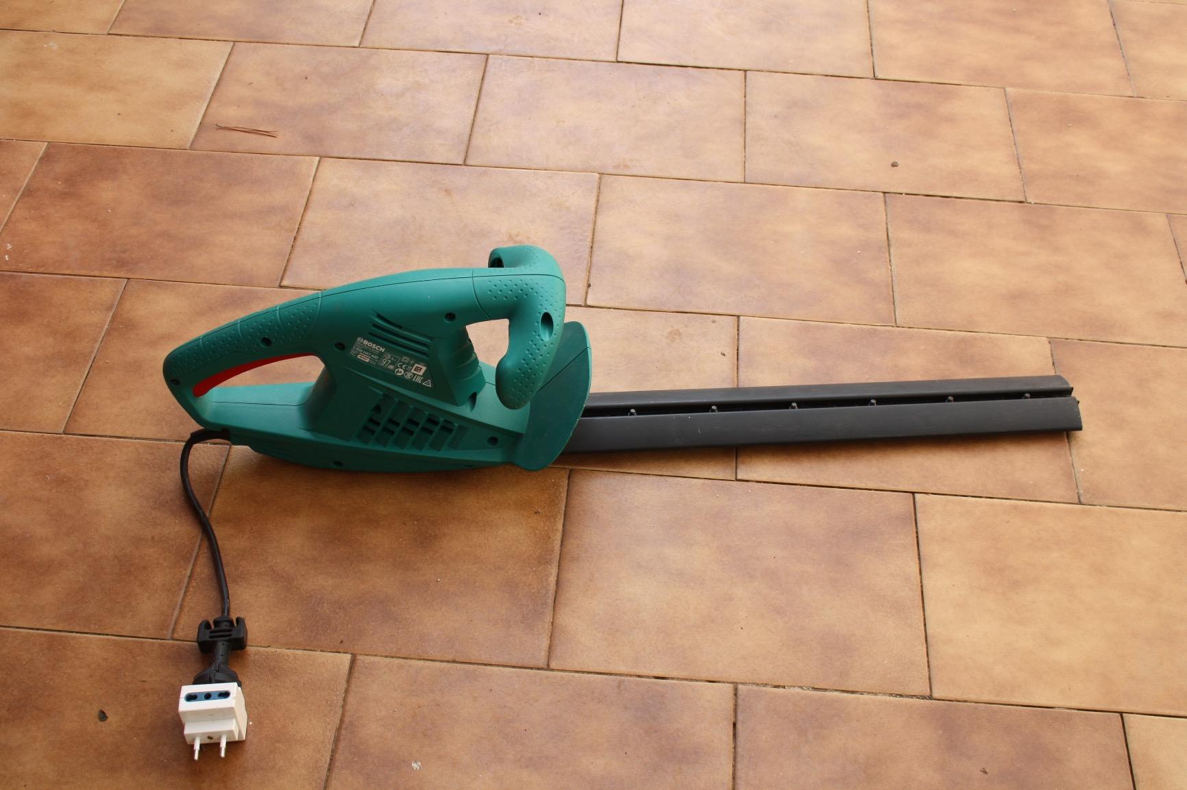 Bosch EasyHedgeCut 45 Tagliasiepi Elettrico 420W