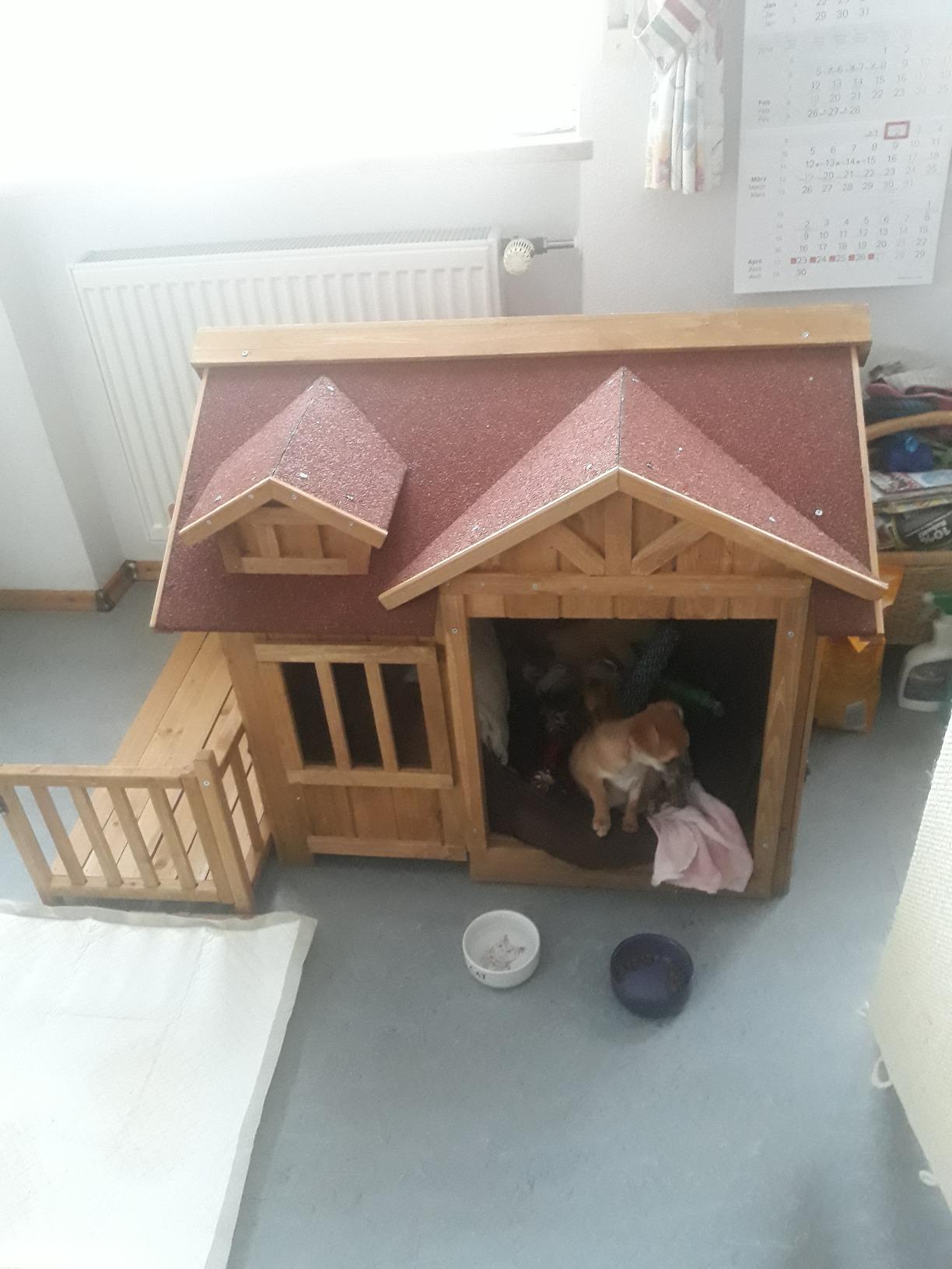 Wiltec Cuccia Cani XL in Legno Marrone con Terrazza
