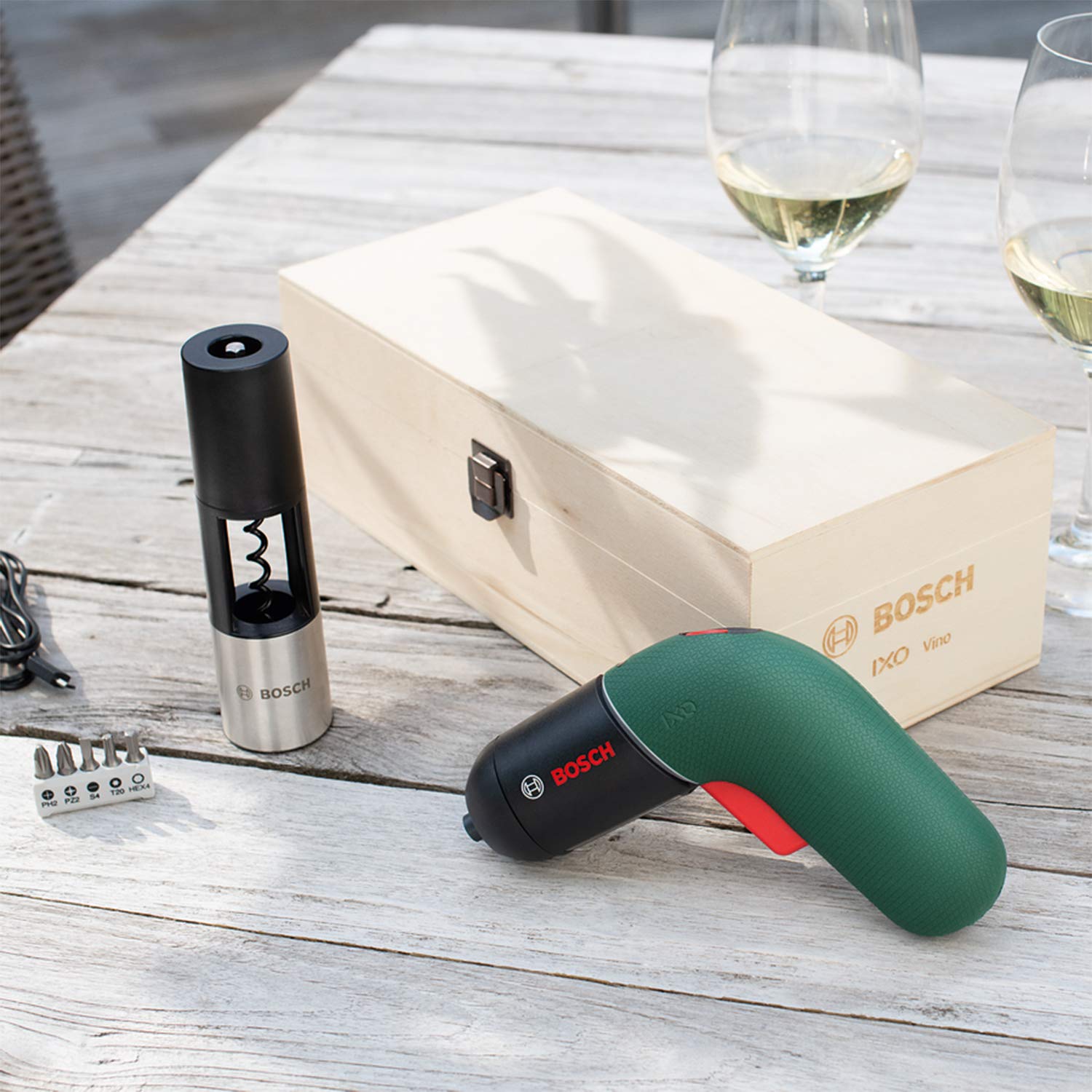Bosch IXO Vino Avvitatore VI Generazione Set Legno