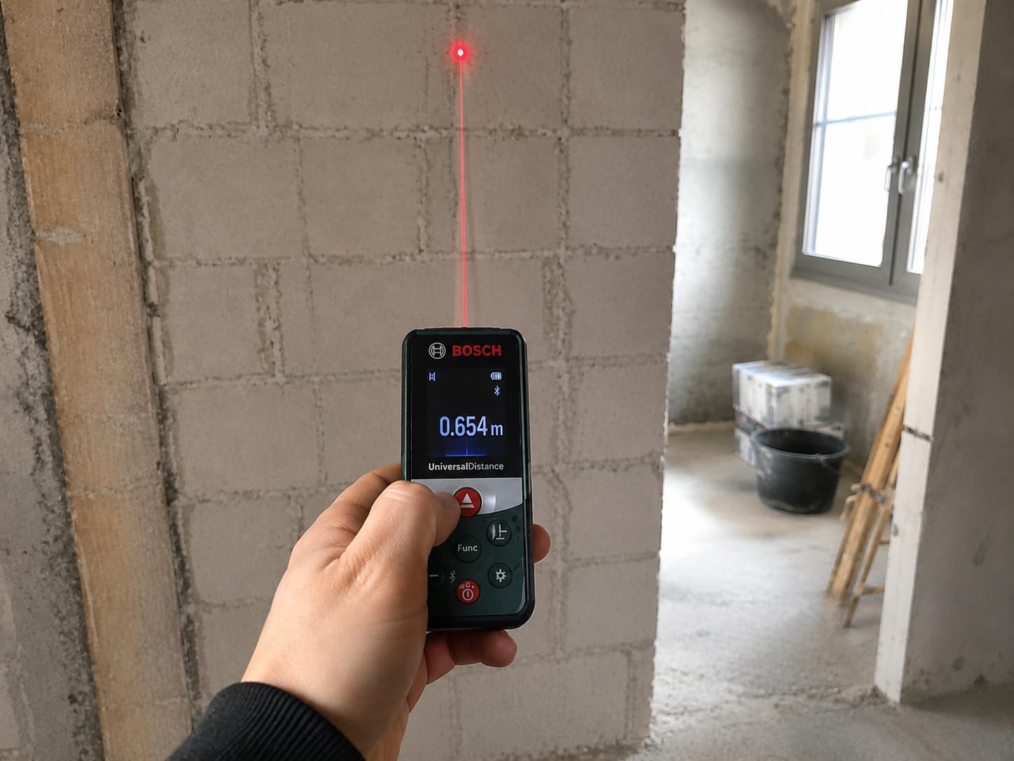 Bosch UniversalDistance 40C Misuratore Laser 40 m App