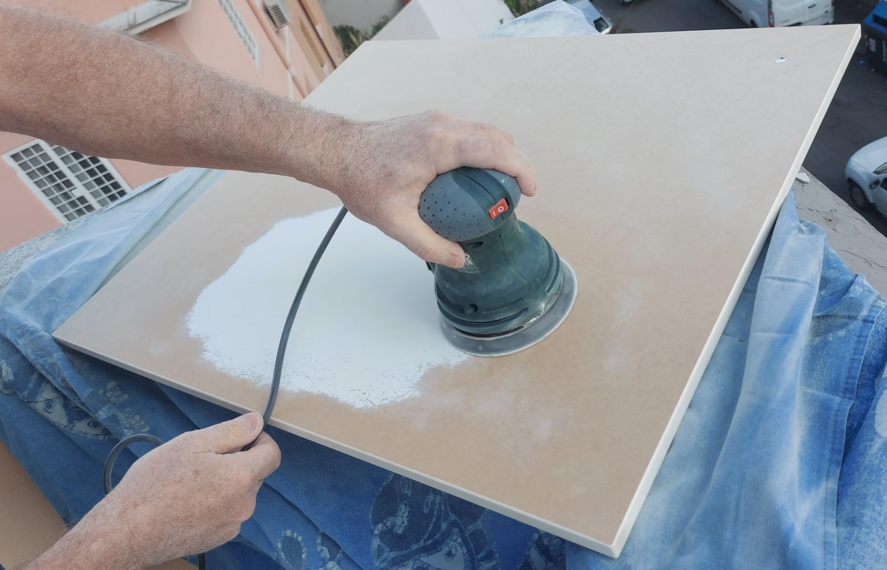 Bosch Levigatrice Eccentrica 220W con Aspirazione 125mm