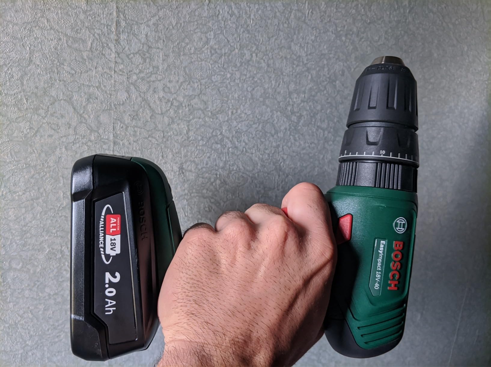 Bosch EasyImpact 18V-40 Trapano 2,0Ah Set 173 Pz