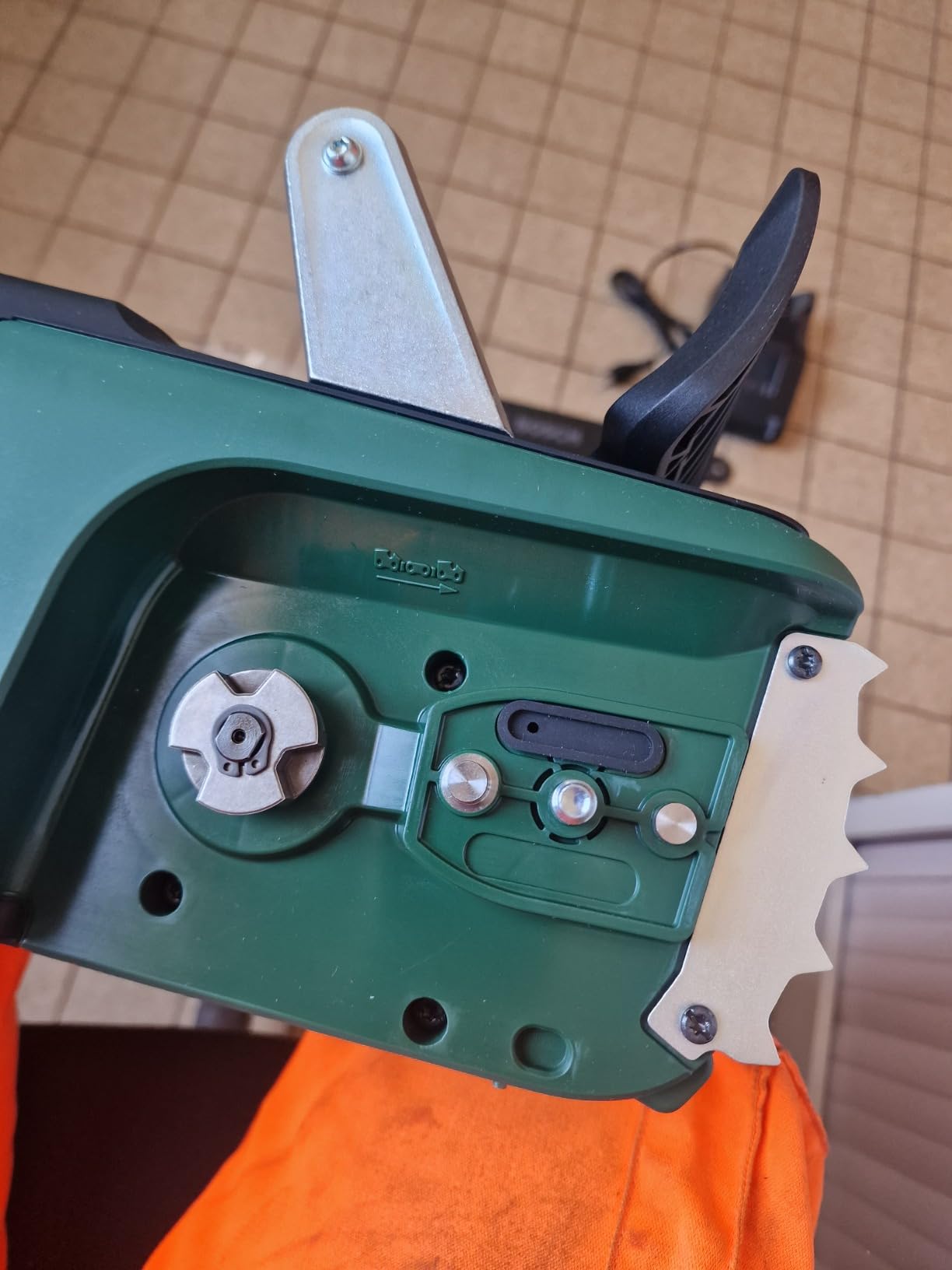 Bosch AdvancedChain 36V-35-40 motosega batteria 2,0 Ah