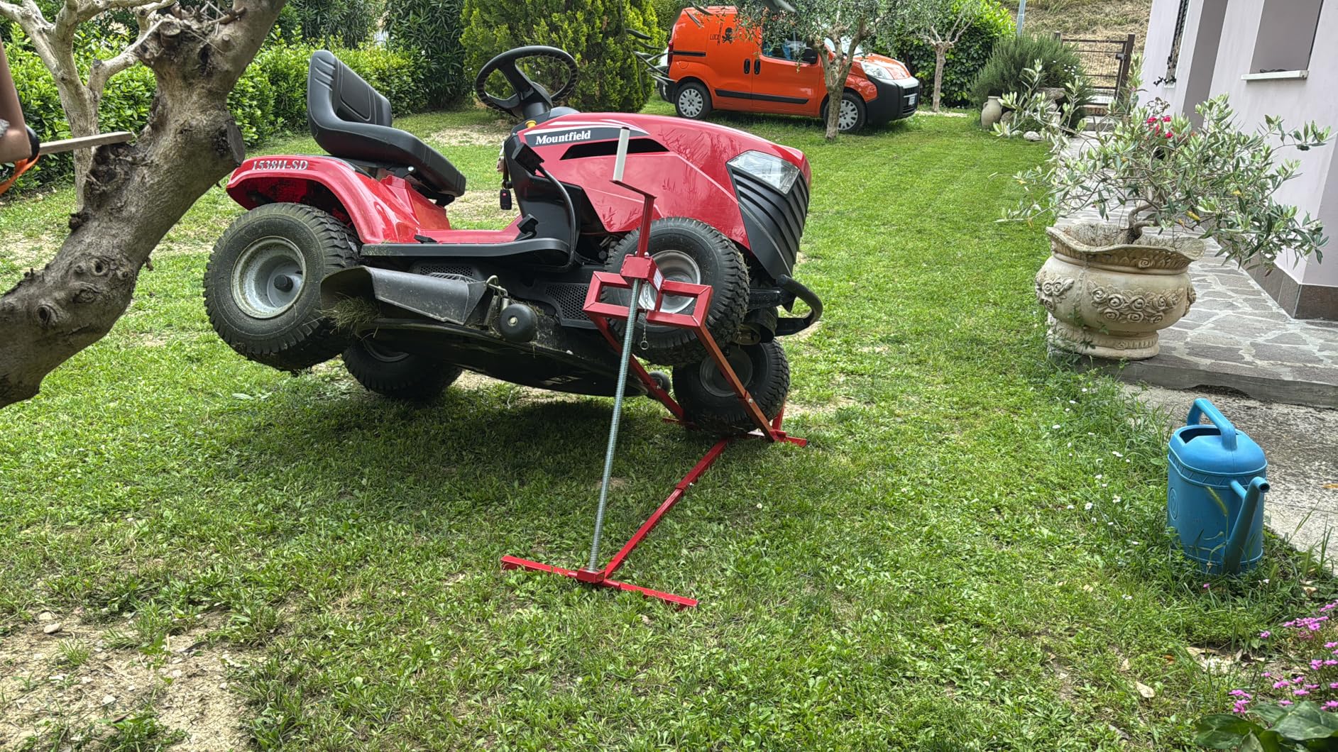 Wiltec Sollevatore trattorino rasaerba 250 kg 35°