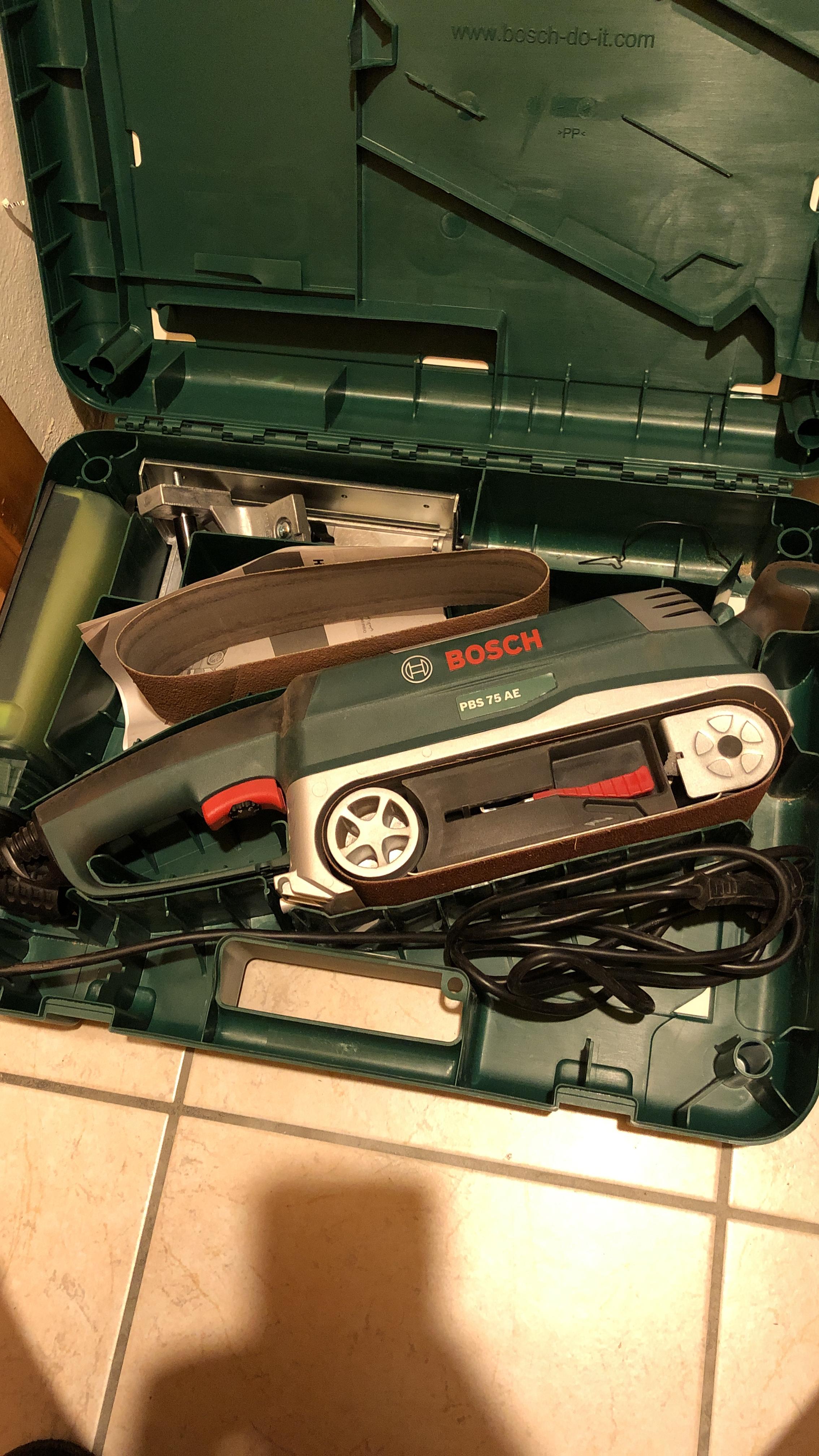 Bosch PBS 75 AE Levigatrice a Nastro 750W in Valigetta