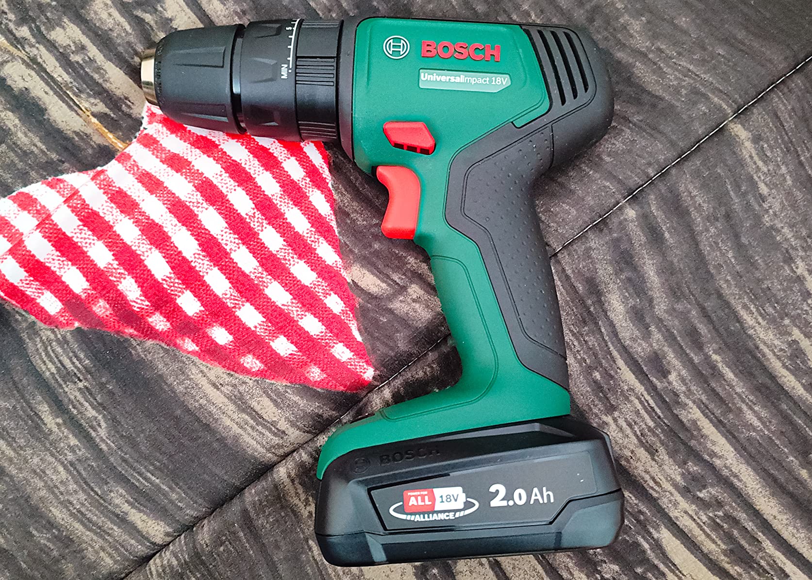 Bosch UniversalImpact 18V Trapano 1 Batteria Set 42 pz Valigetta