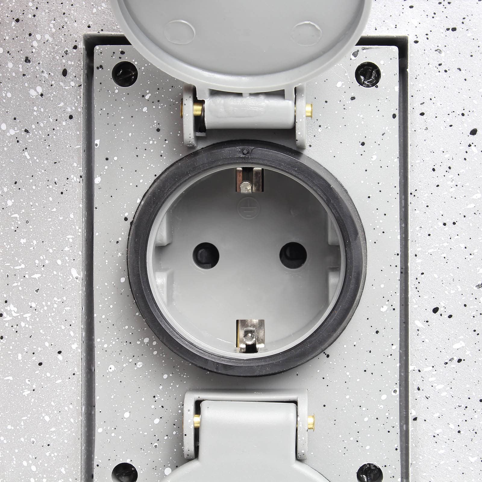 Wiltec colonna multipresa da esterno 4 prese IP44 con picchetto