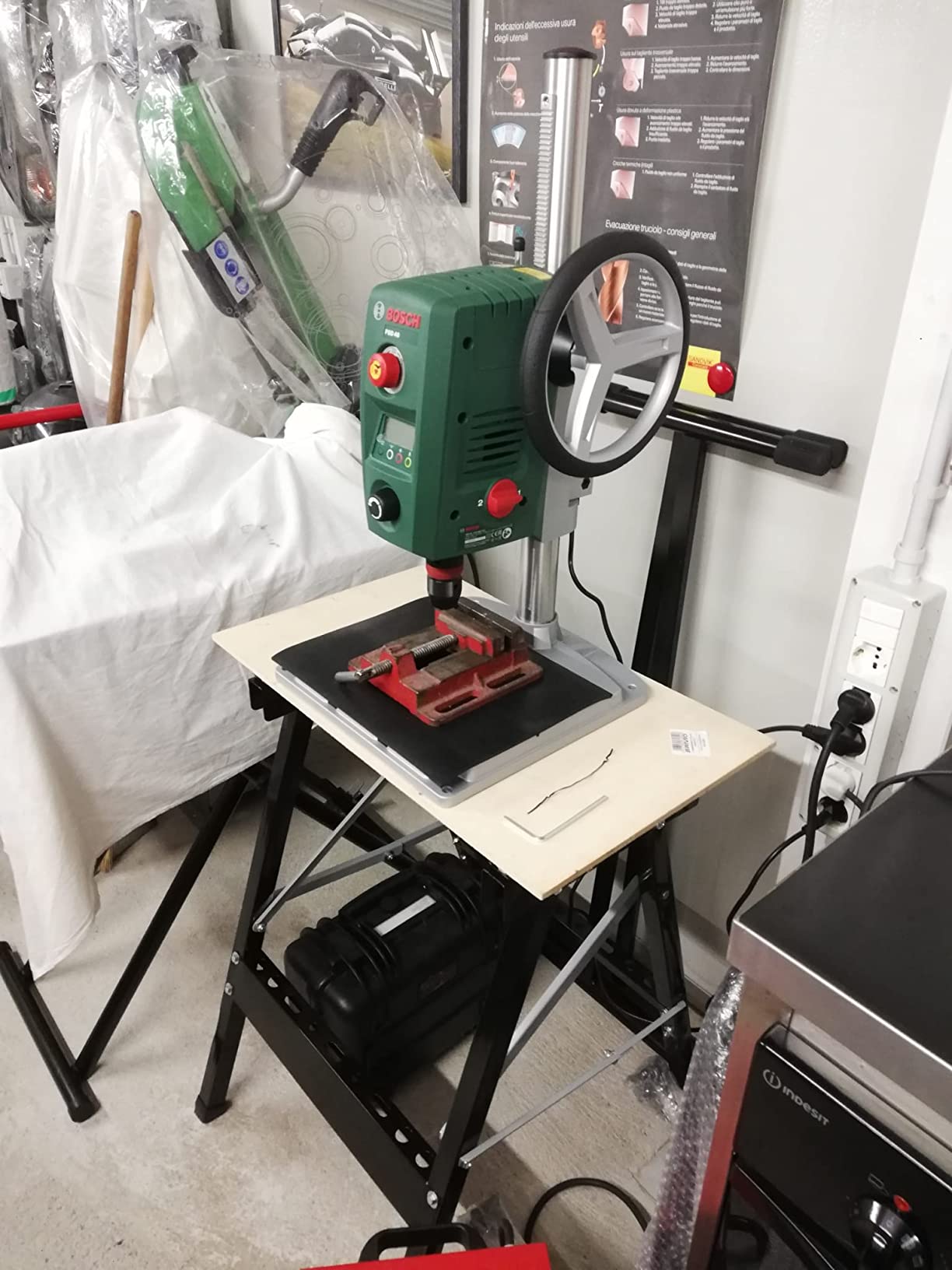 Bosch PBD 40 trapano a colonna 710 W con laser