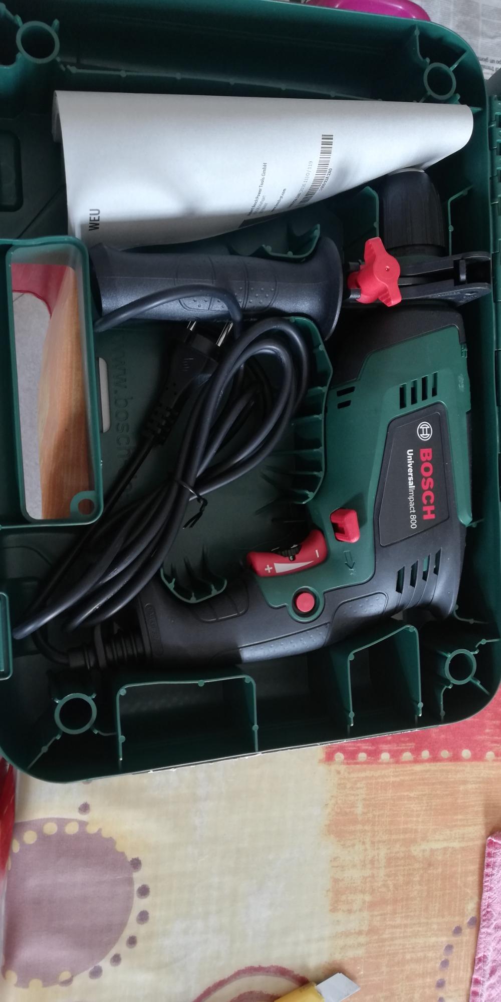 Bosch UniversalImpact 800 trapano a percussione 800W con valigetta