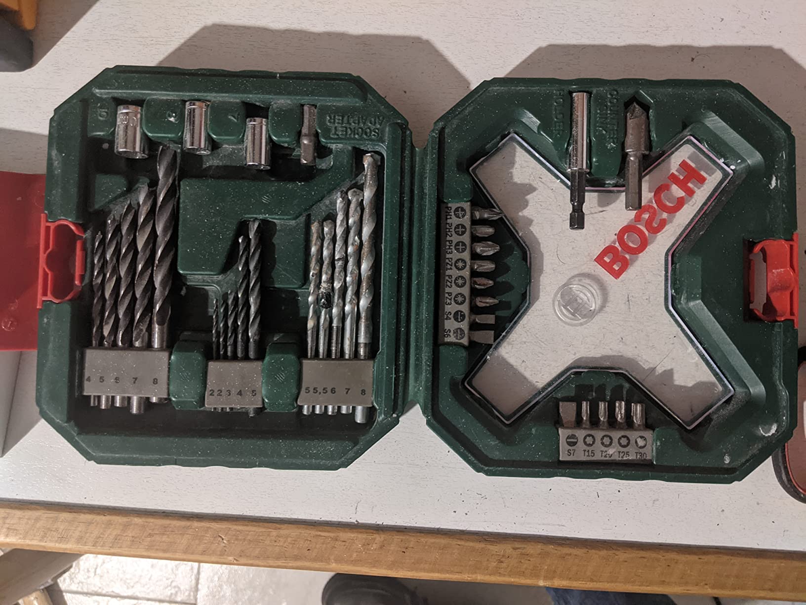 Bosch X-Line 34 pezzi set punte e bit titanio